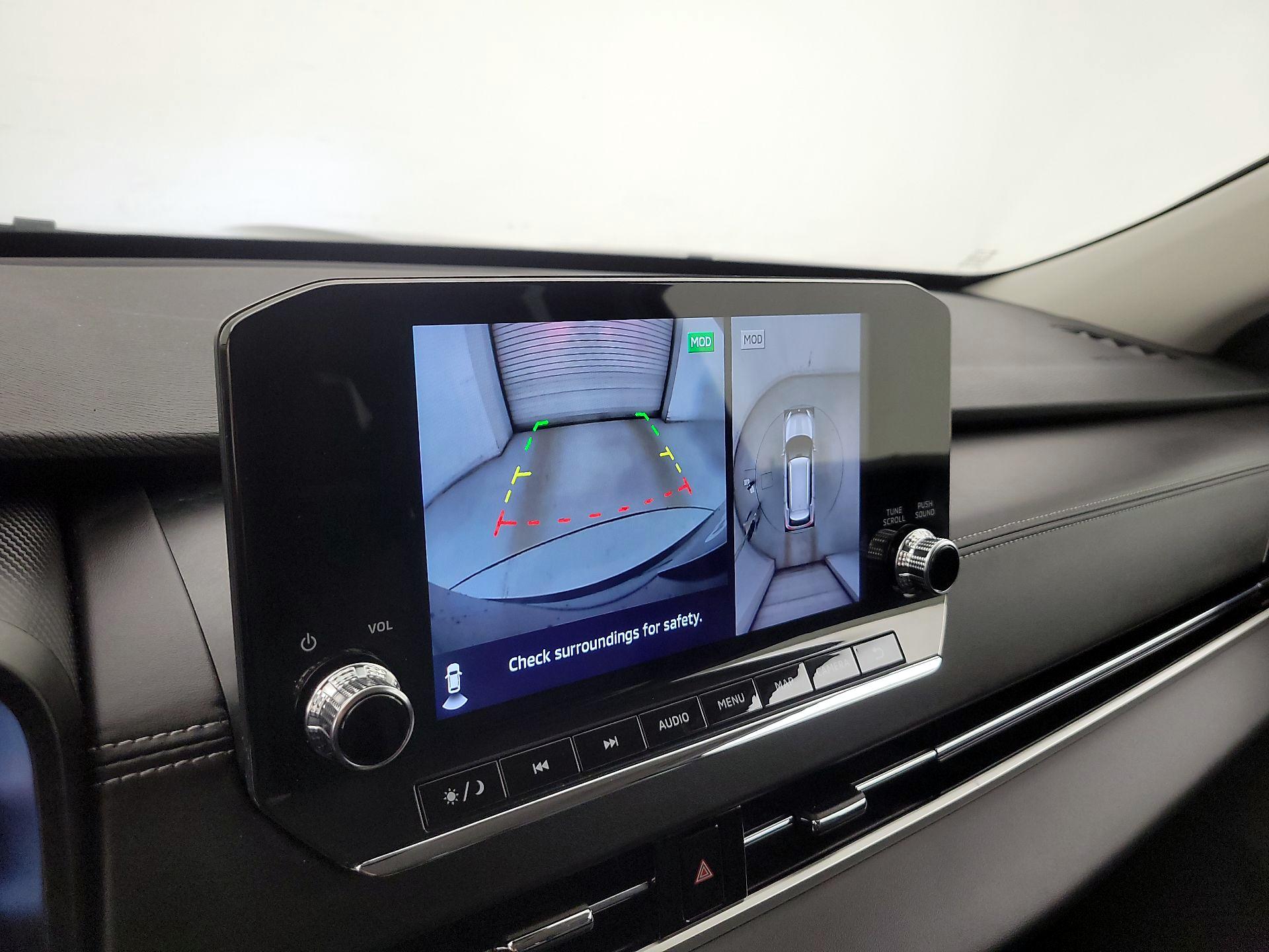 Thumbnail: 2023 Mitsubishi Outlander - 15