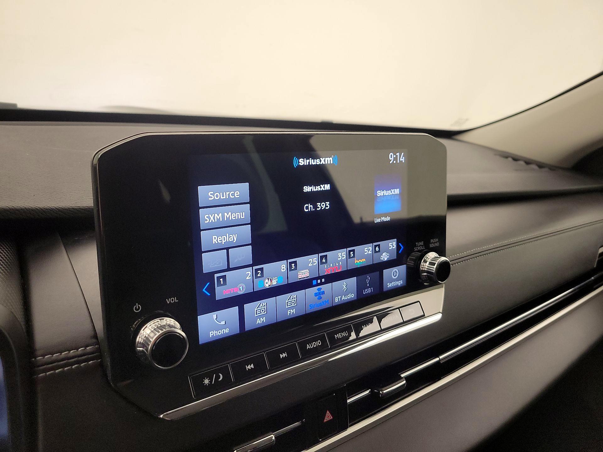 Thumbnail: 2023 Mitsubishi Outlander - 16