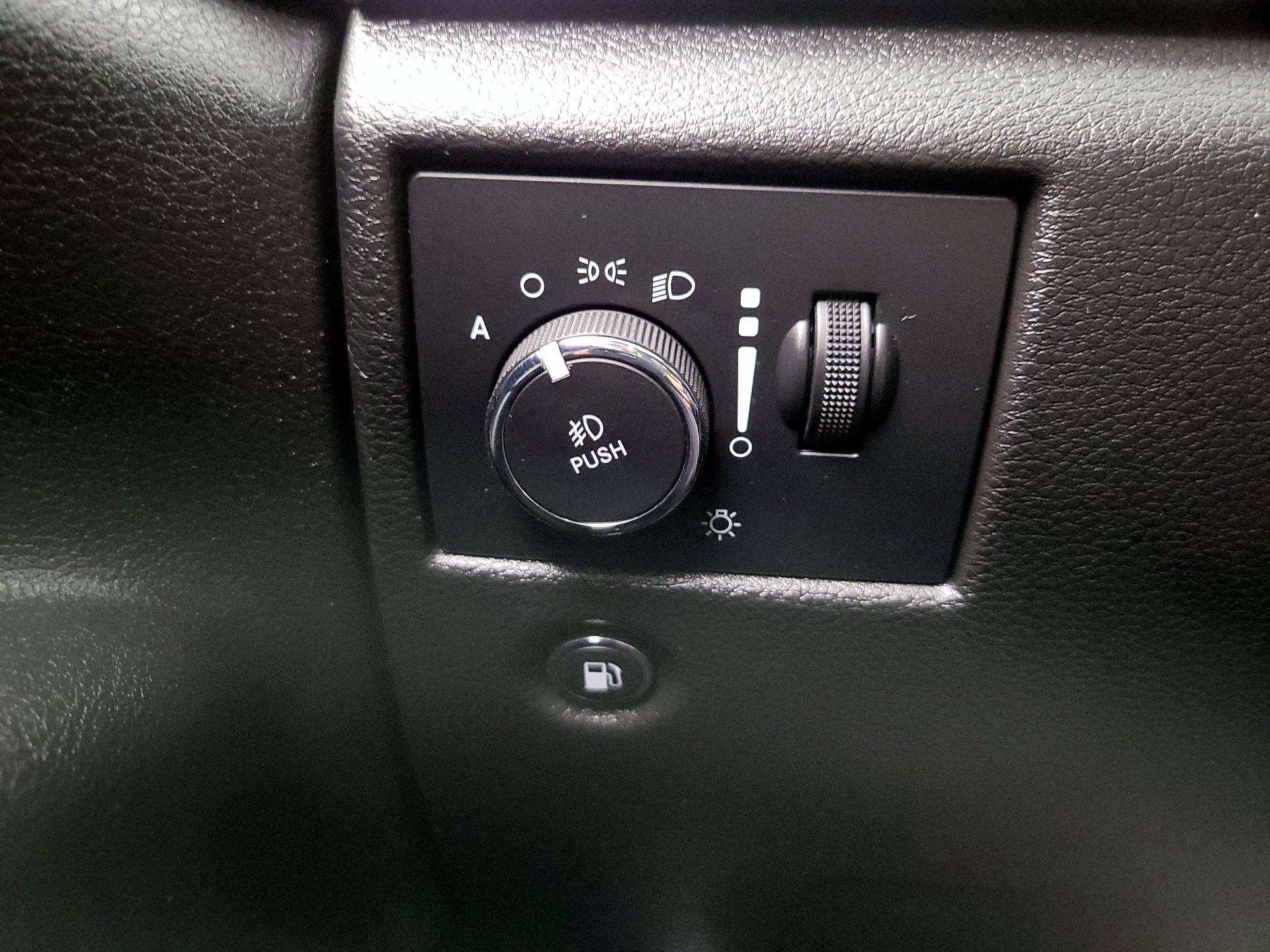 Thumbnail: 2021 Jeep Grand Cherokee - 13