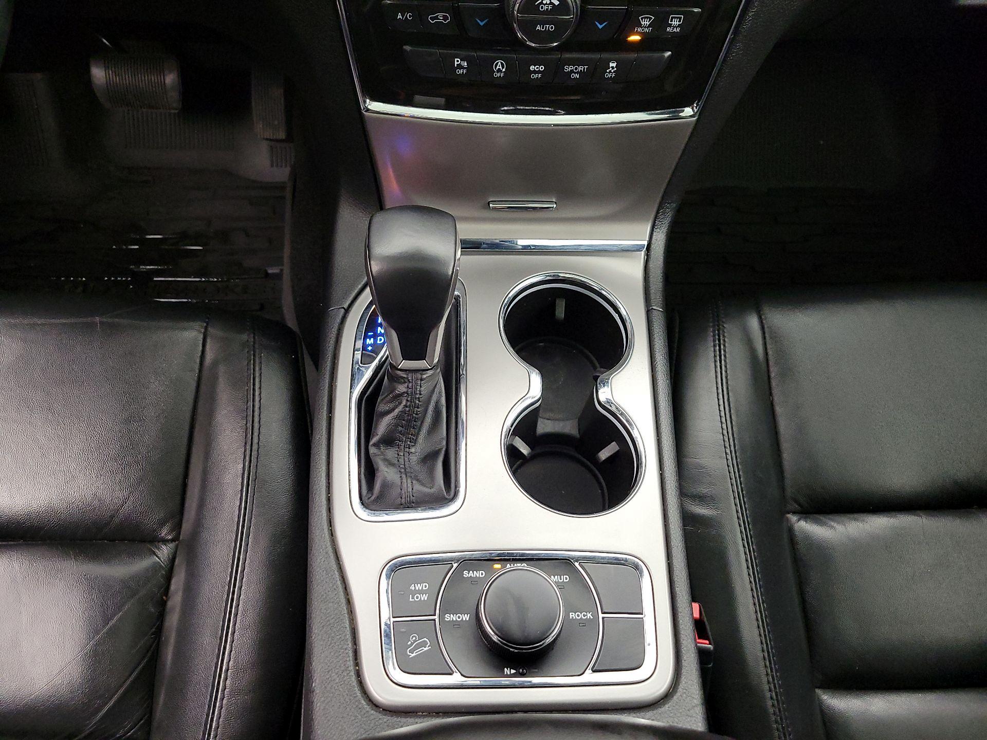 Thumbnail: 2021 Jeep Grand Cherokee - 17