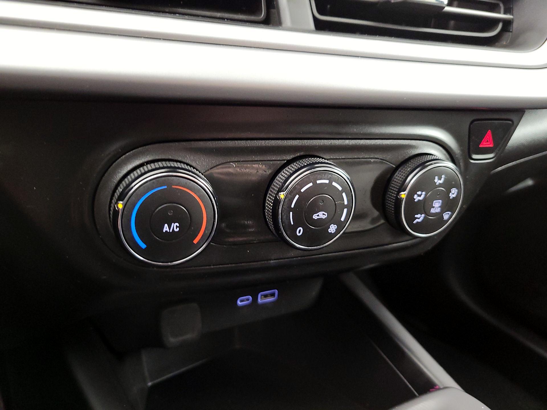 Thumbnail: 2024 Chevrolet Trax - 17