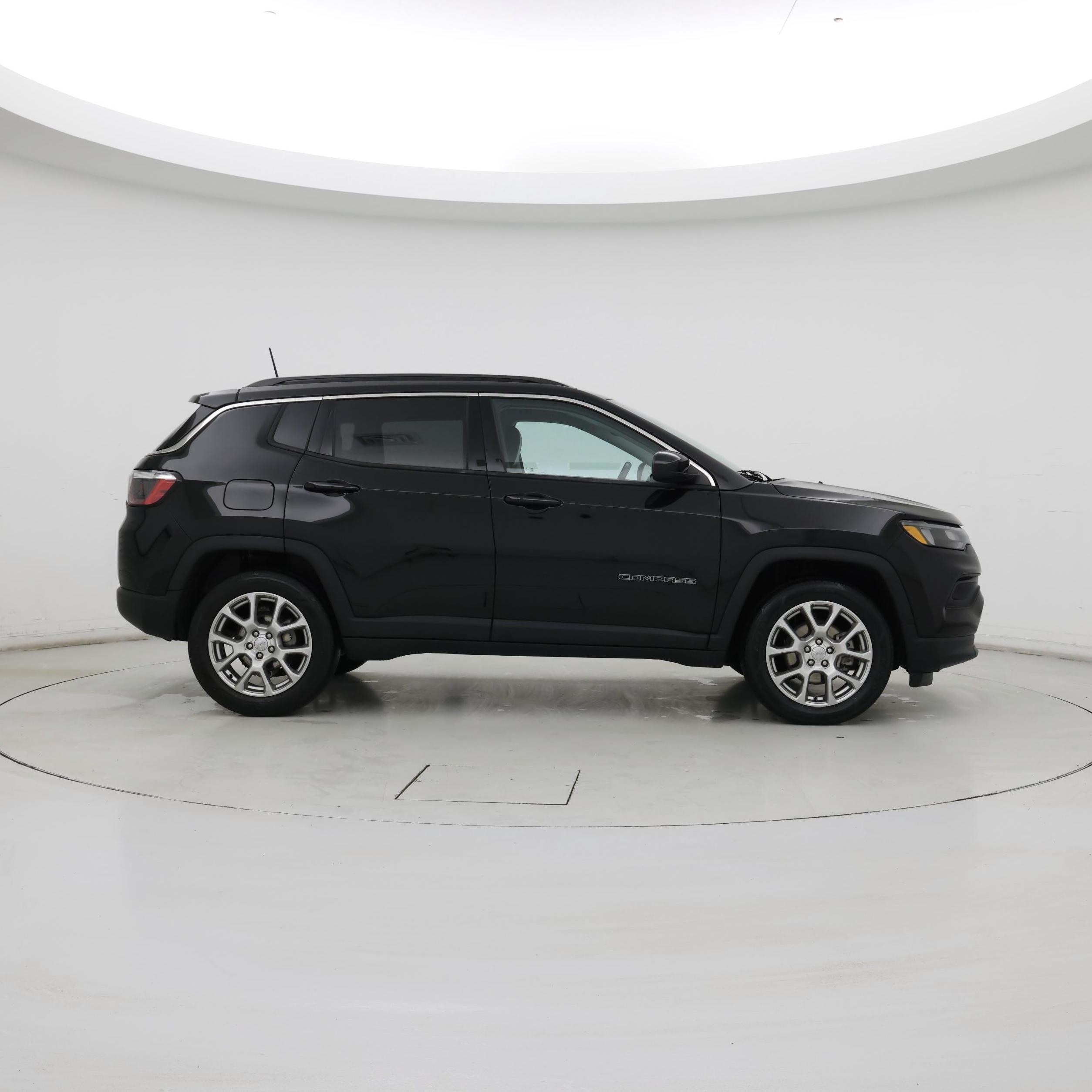 Thumbnail: 2022 Jeep Compass - 7