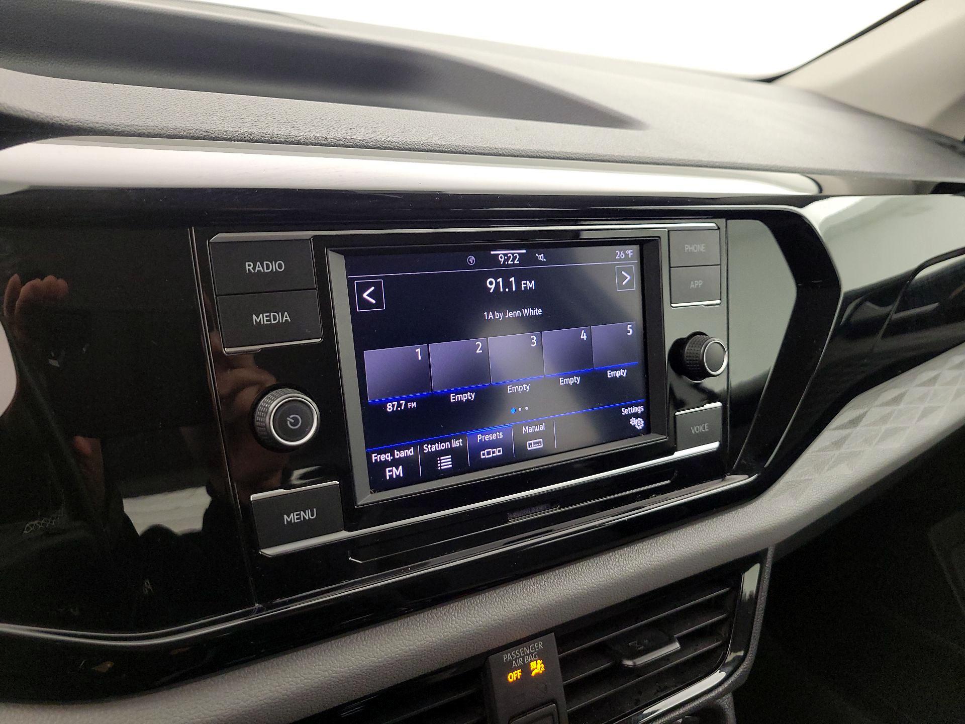 Thumbnail: 2024 Volkswagen Taos - 15