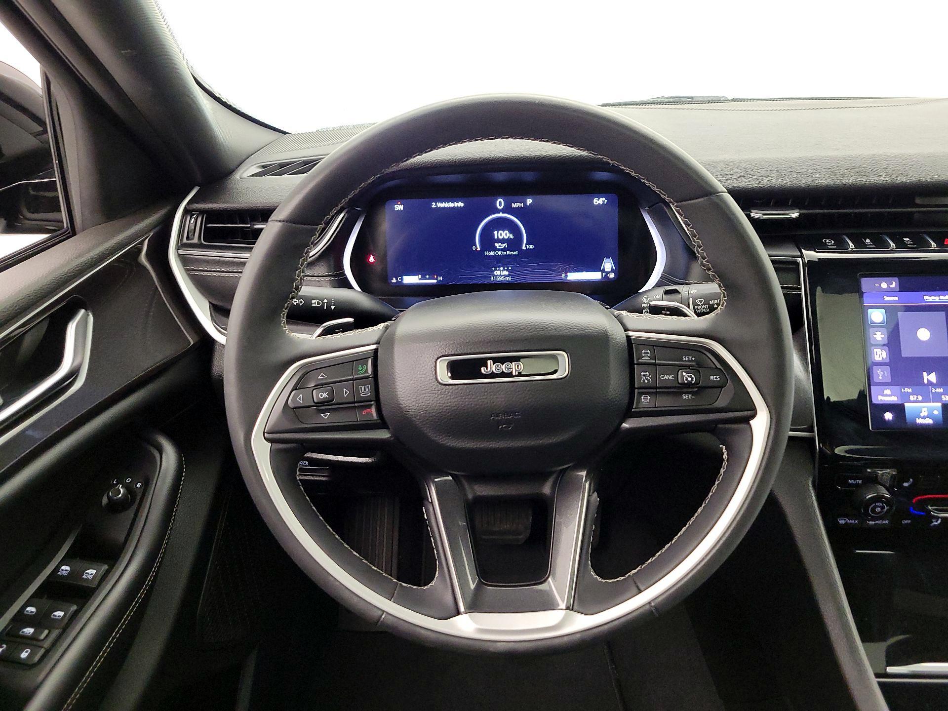 Thumbnail: 2023 Jeep Grand Cherokee - 10