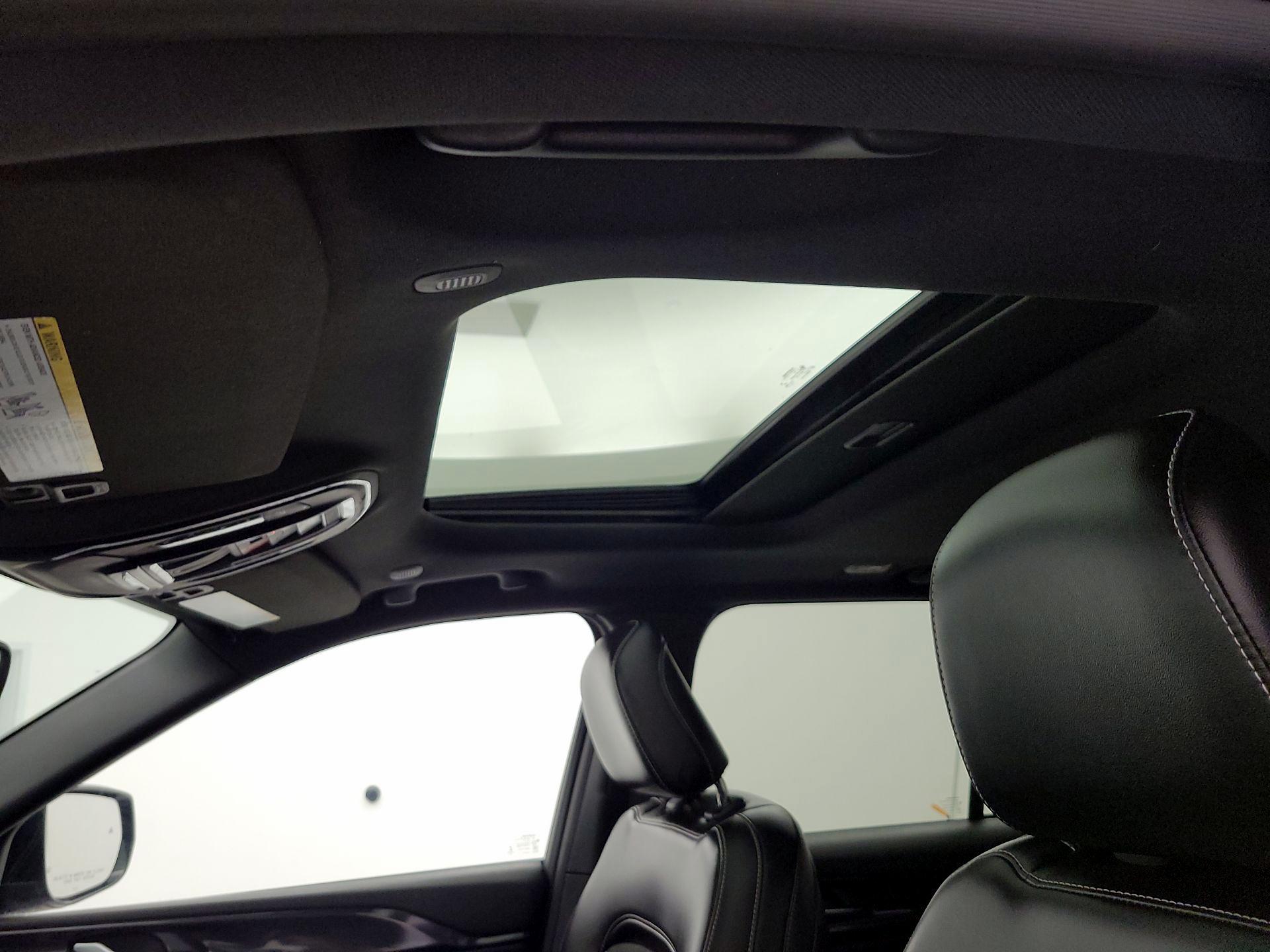 Thumbnail: 2023 Jeep Grand Cherokee - 19