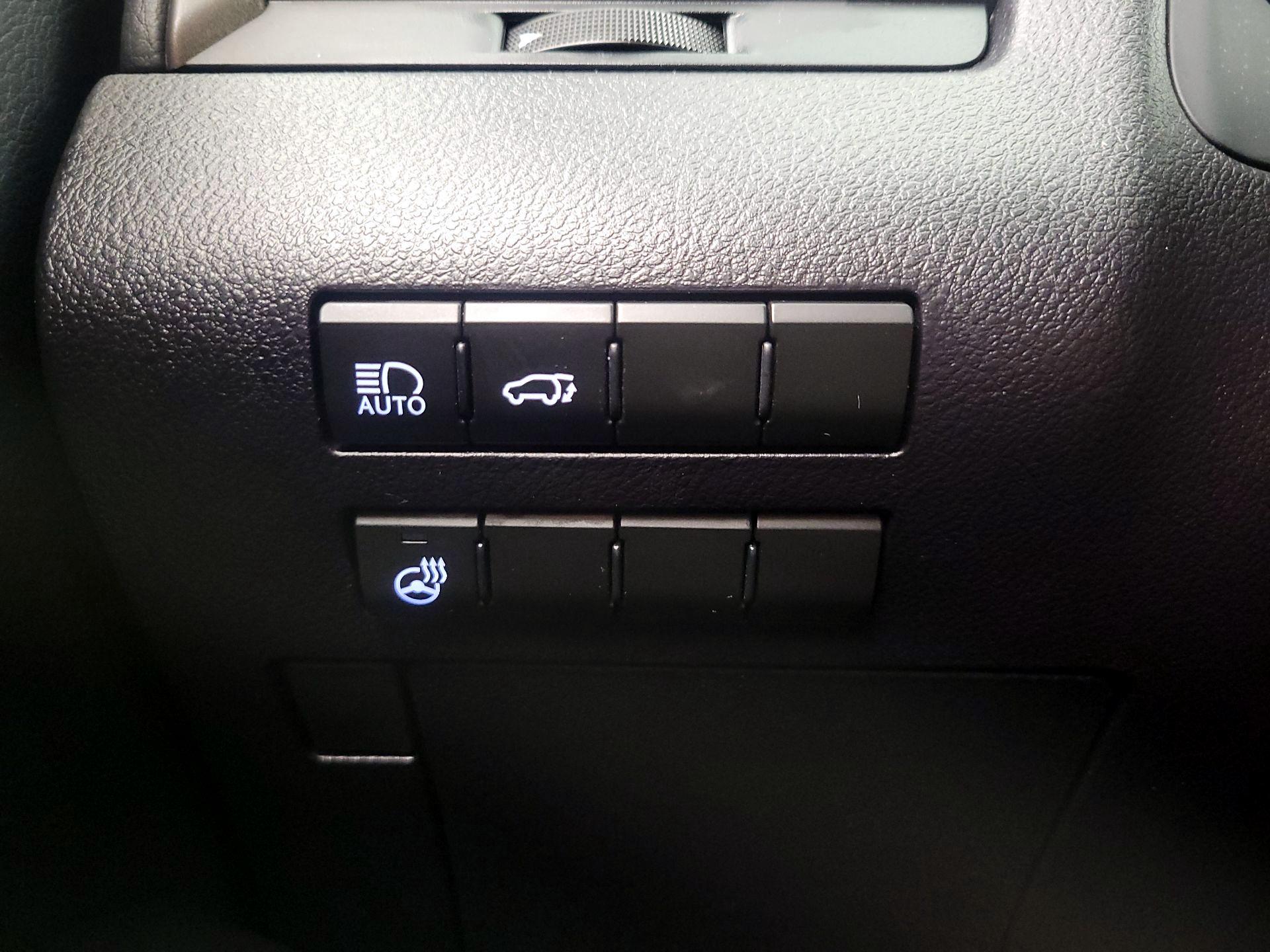 Thumbnail: 2022 Lexus RX - 13