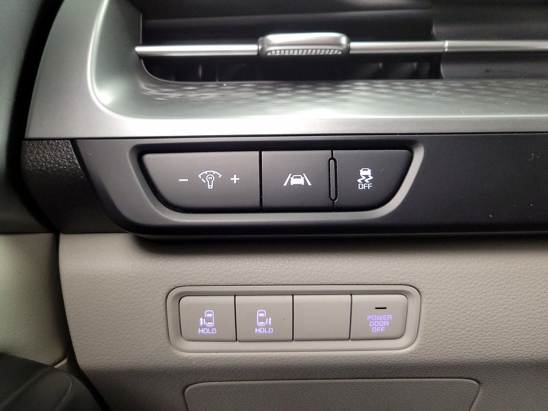 Thumbnail: 2024 Kia Carnival - 13