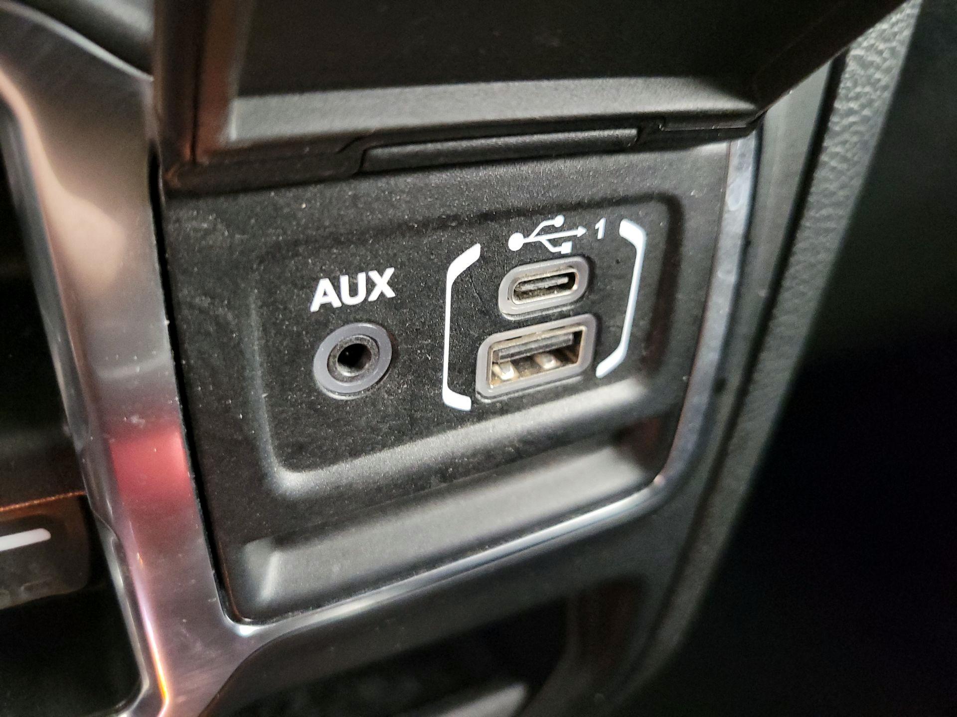 Thumbnail: 2023 Jeep Gladiator - 19