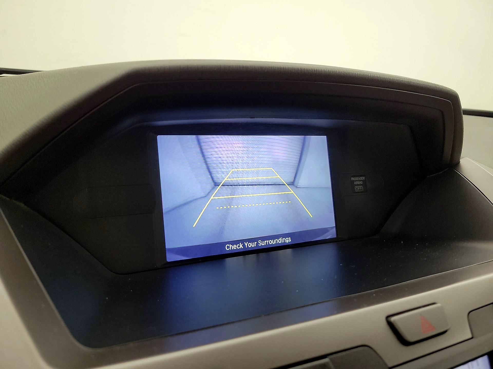 Thumbnail: 2015 Honda Odyssey - 14