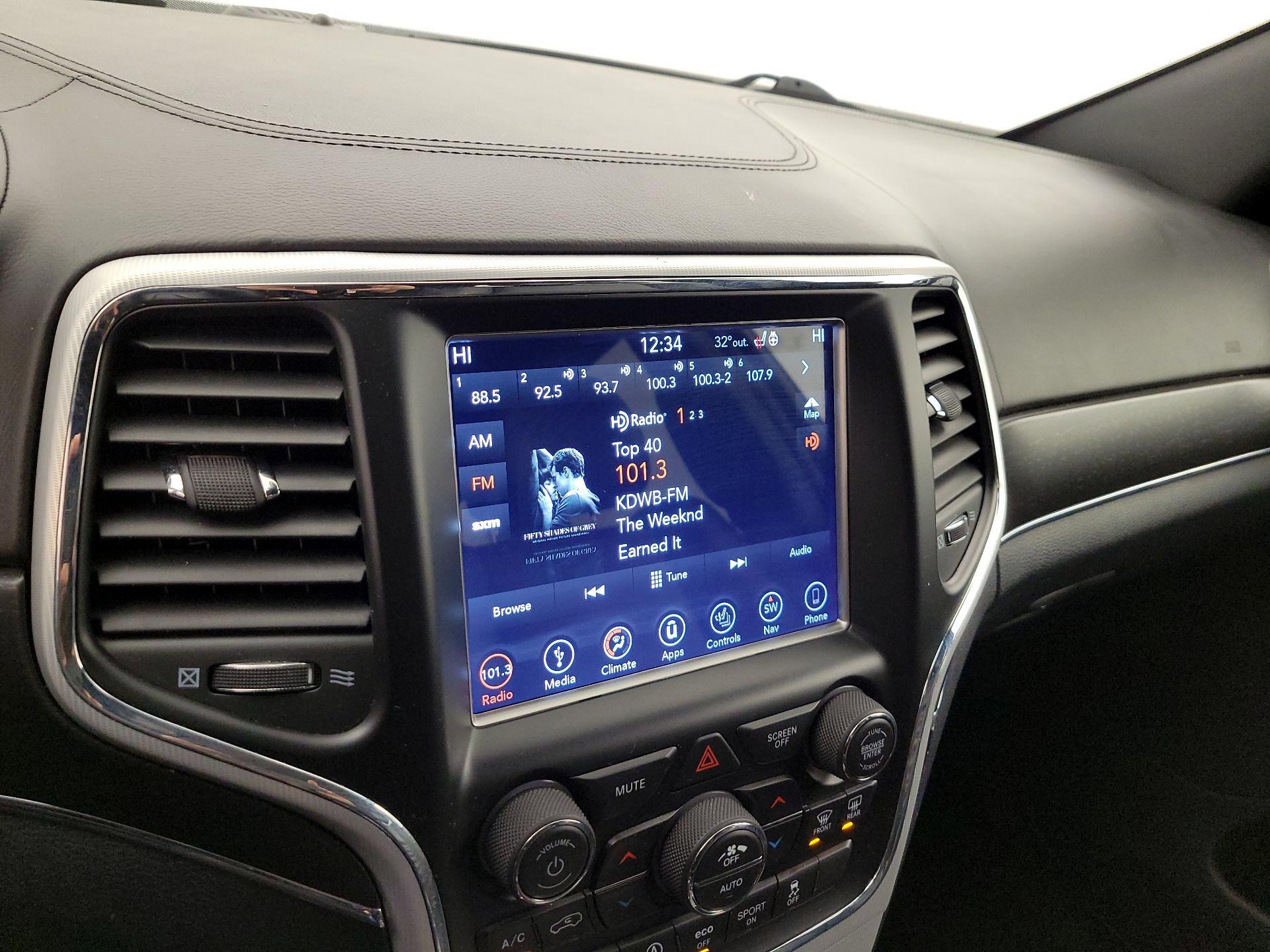 Thumbnail: 2018 Jeep Grand Cherokee - 16