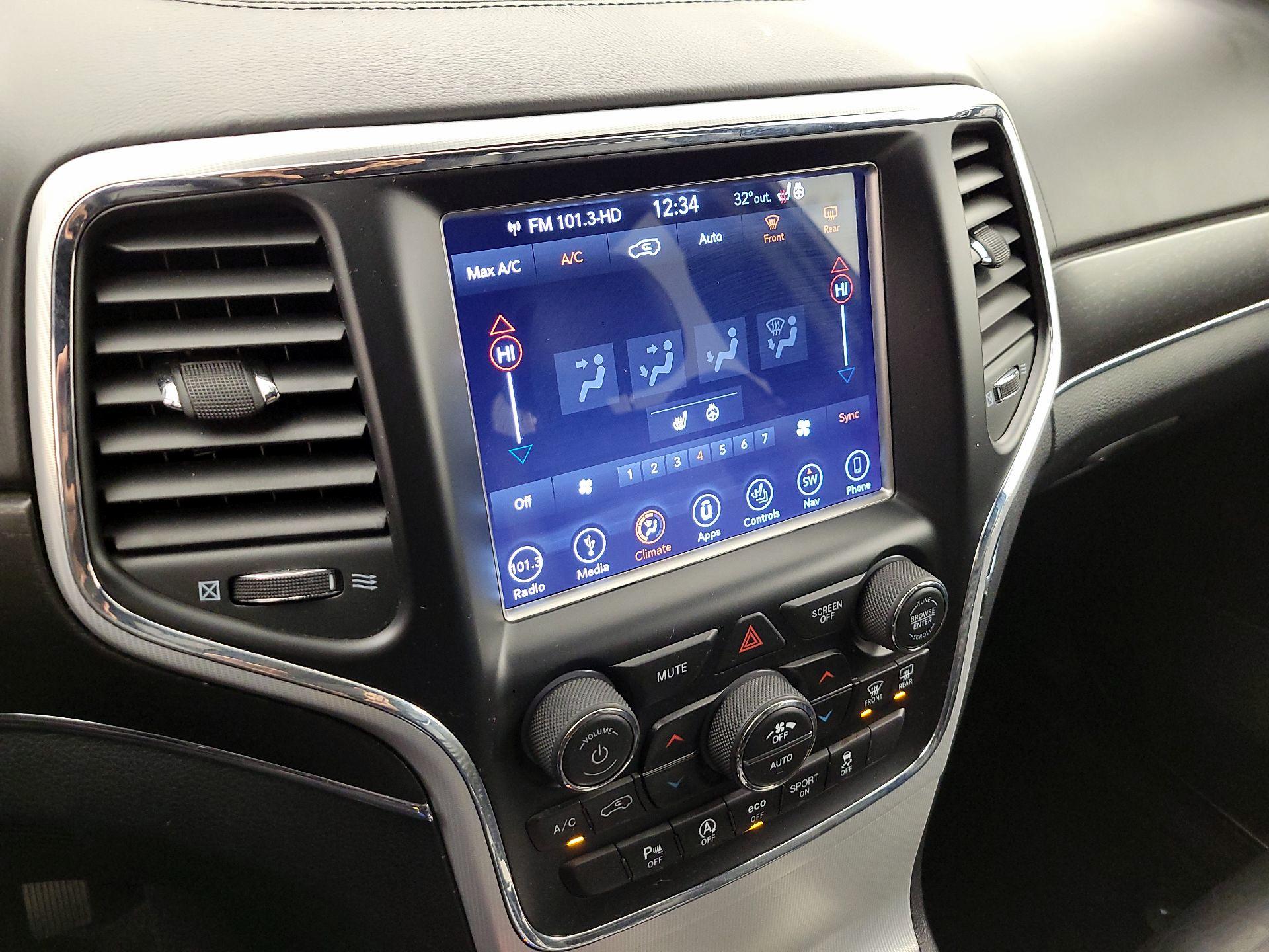 Thumbnail: 2018 Jeep Grand Cherokee - 17