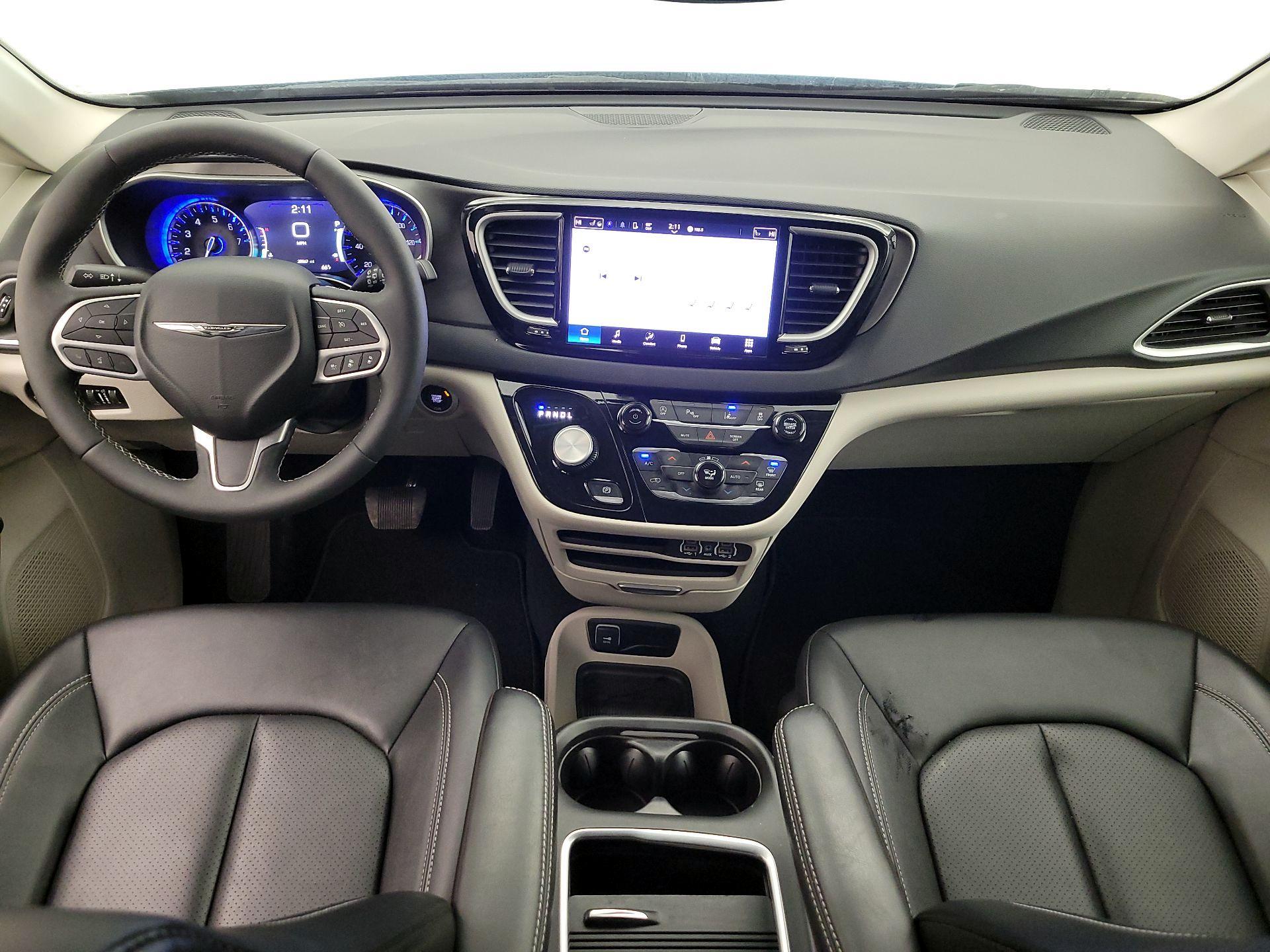 Thumbnail: 2024 Chrysler Pacifica - 9