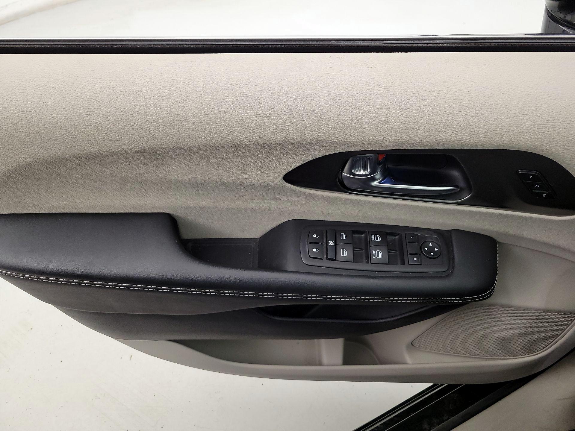 Thumbnail: 2024 Chrysler Pacifica - 12