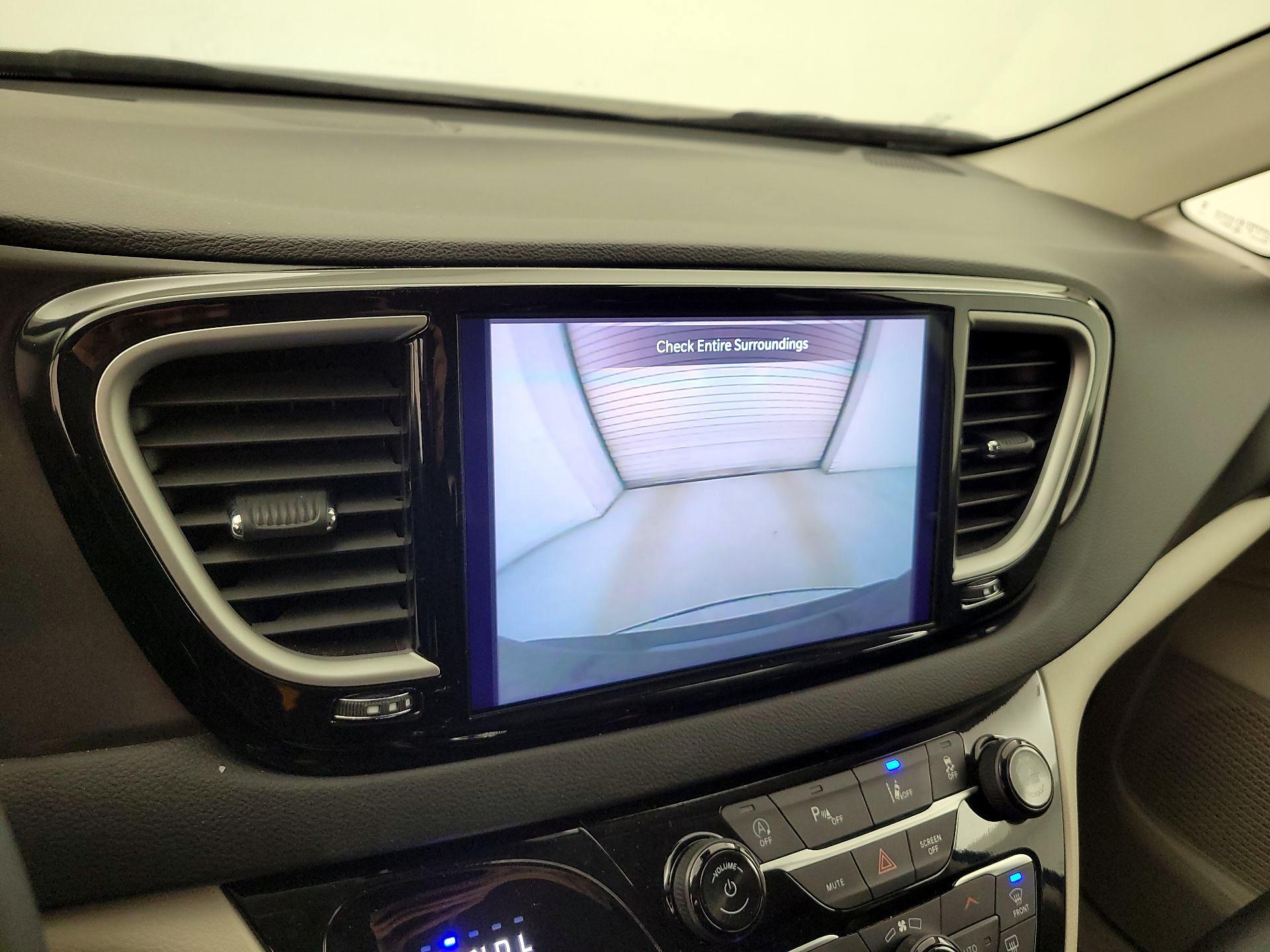 Thumbnail: 2024 Chrysler Pacifica - 14