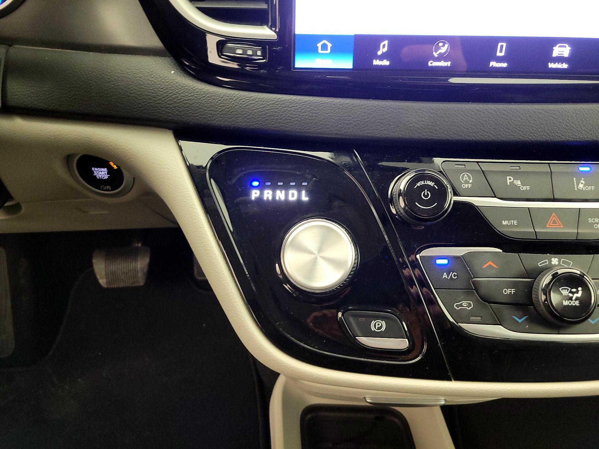 Thumbnail: 2024 Chrysler Pacifica - 17