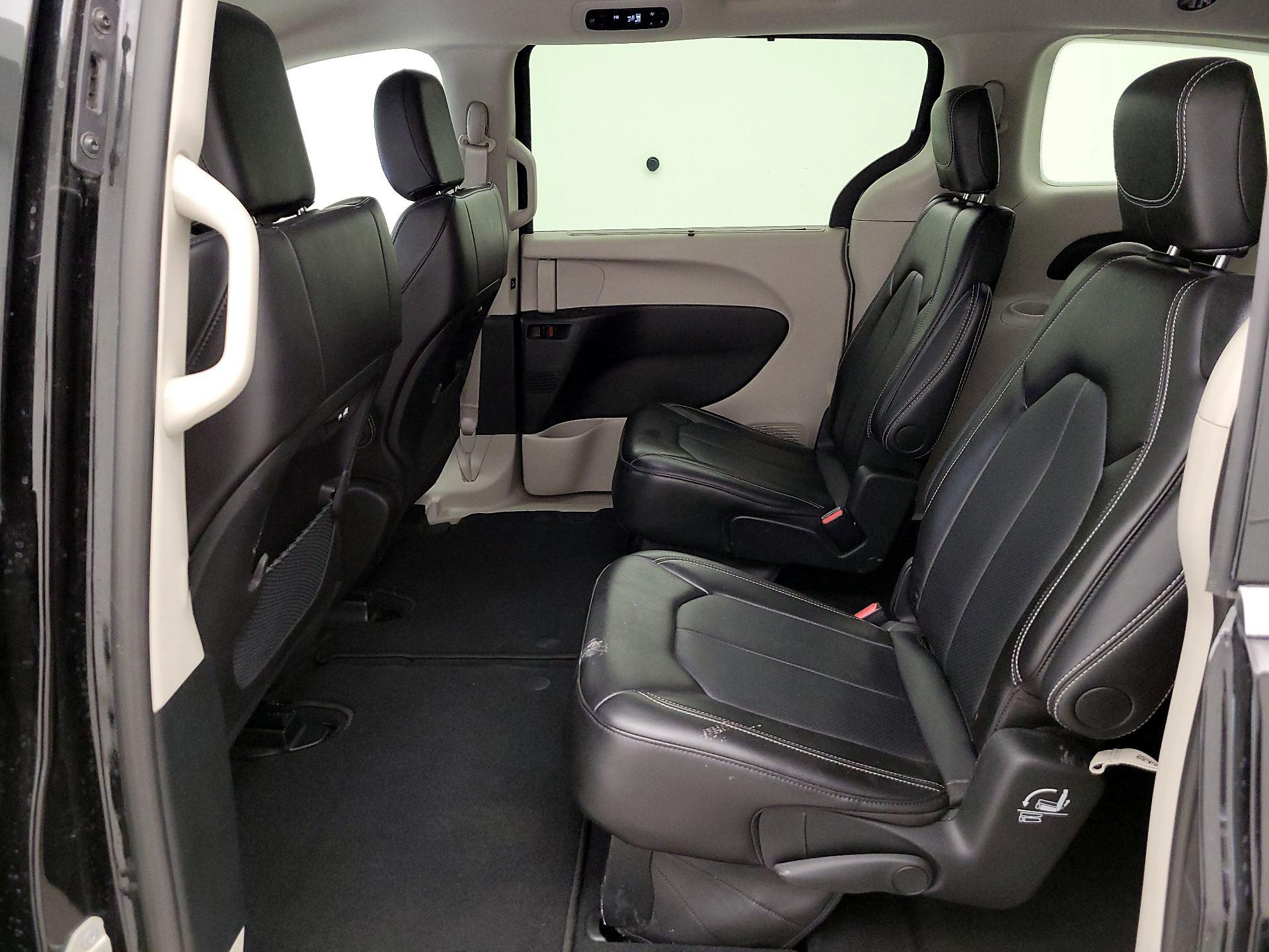 Thumbnail: 2024 Chrysler Pacifica - 19