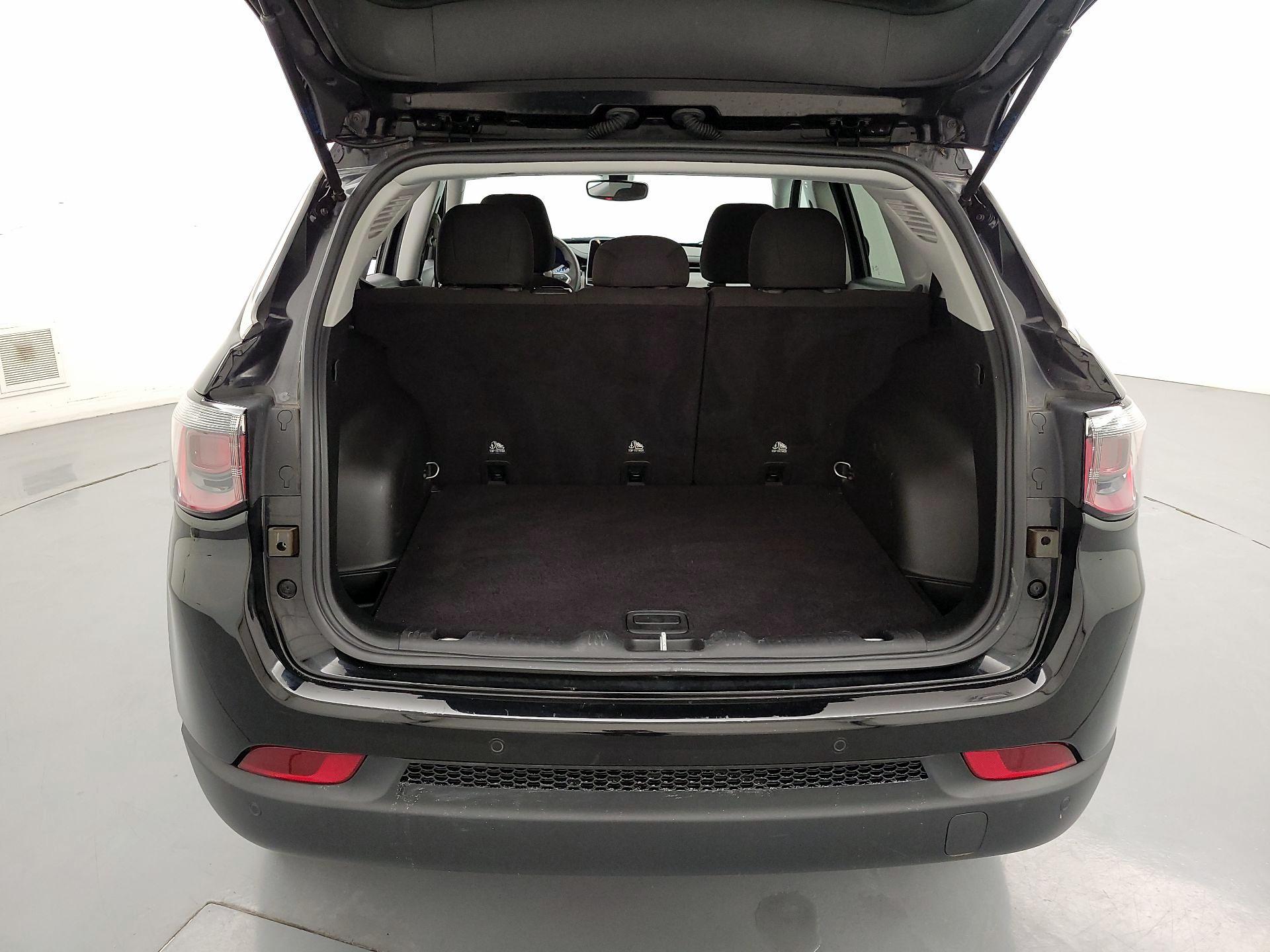 Thumbnail: 2022 Jeep Compass - 19