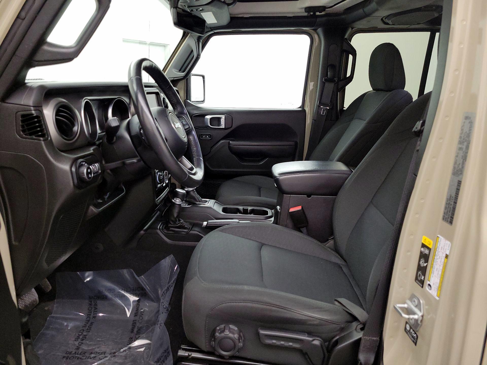 Thumbnail: 2022 Jeep Gladiator - 11