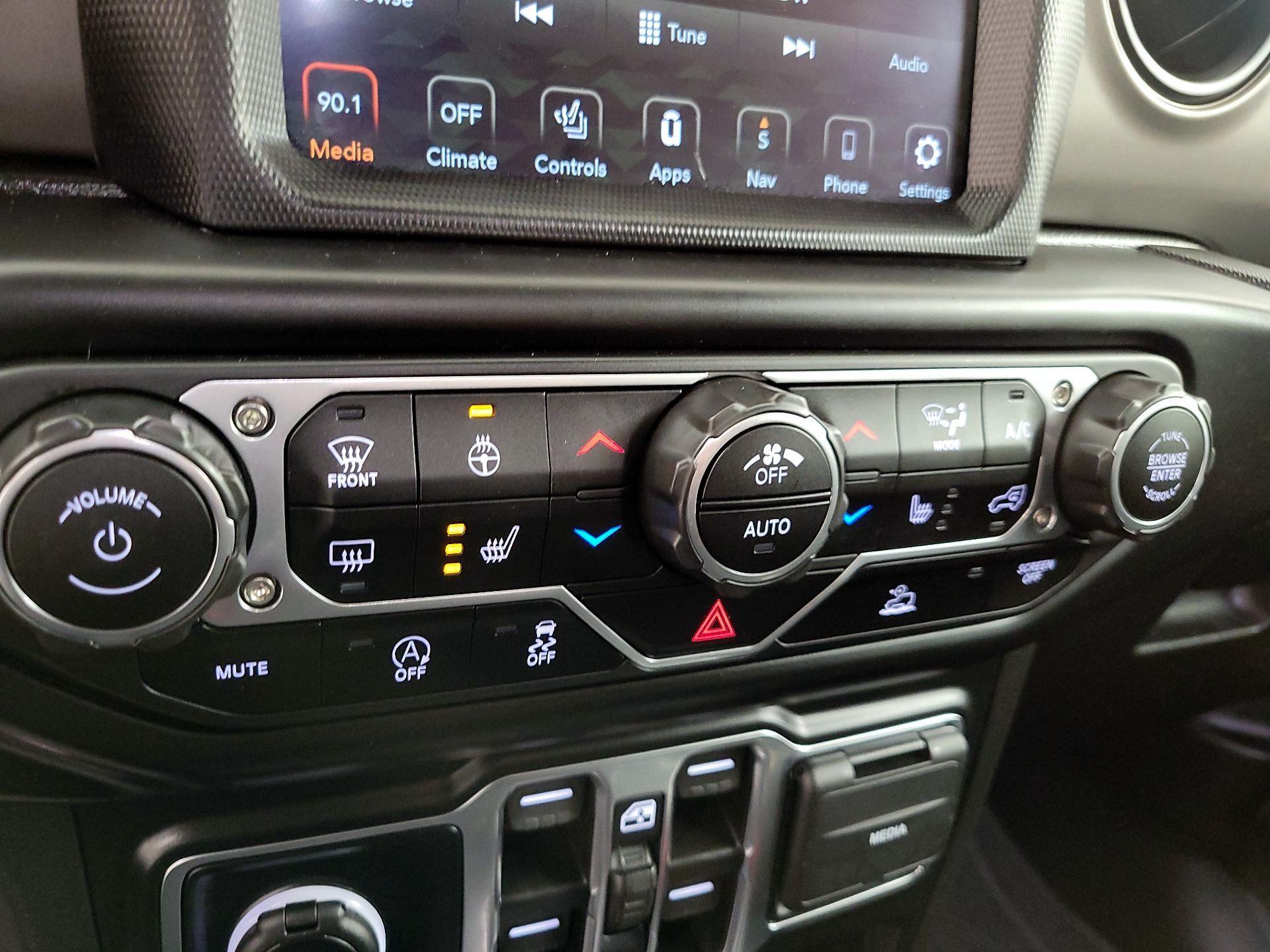 Thumbnail: 2022 Jeep Gladiator - 16