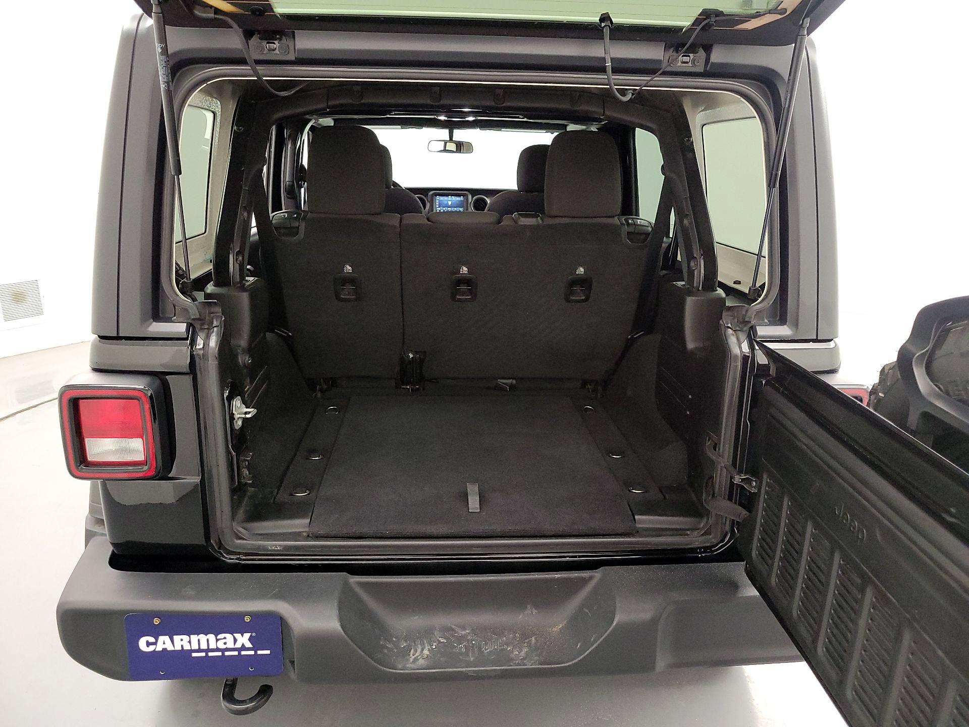 Thumbnail: 2021 Jeep Wrangler - 19