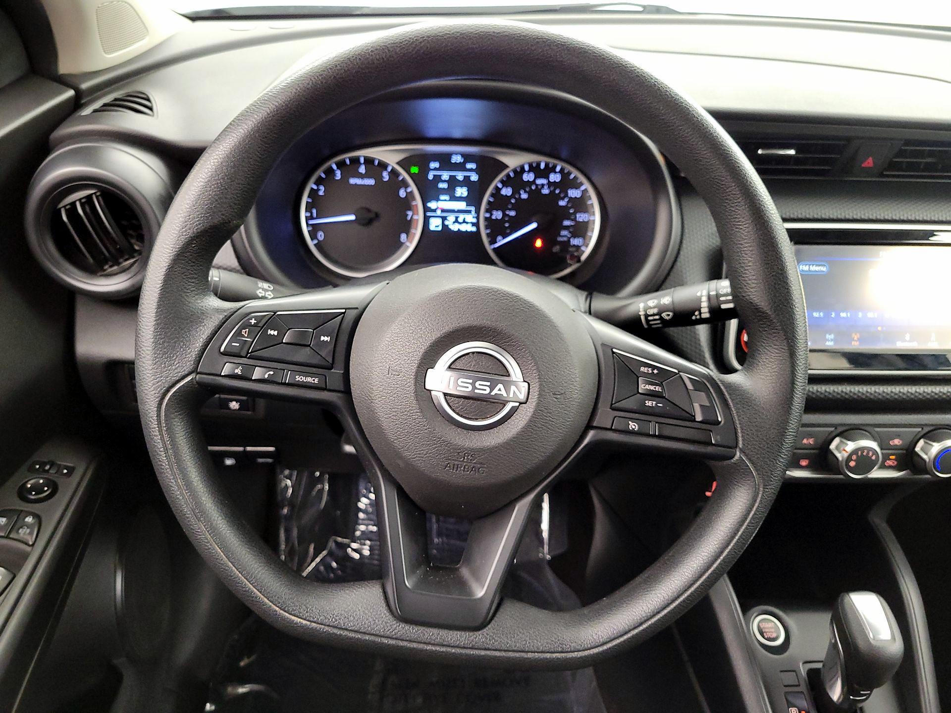 Thumbnail: 2023 Nissan Kicks - 10