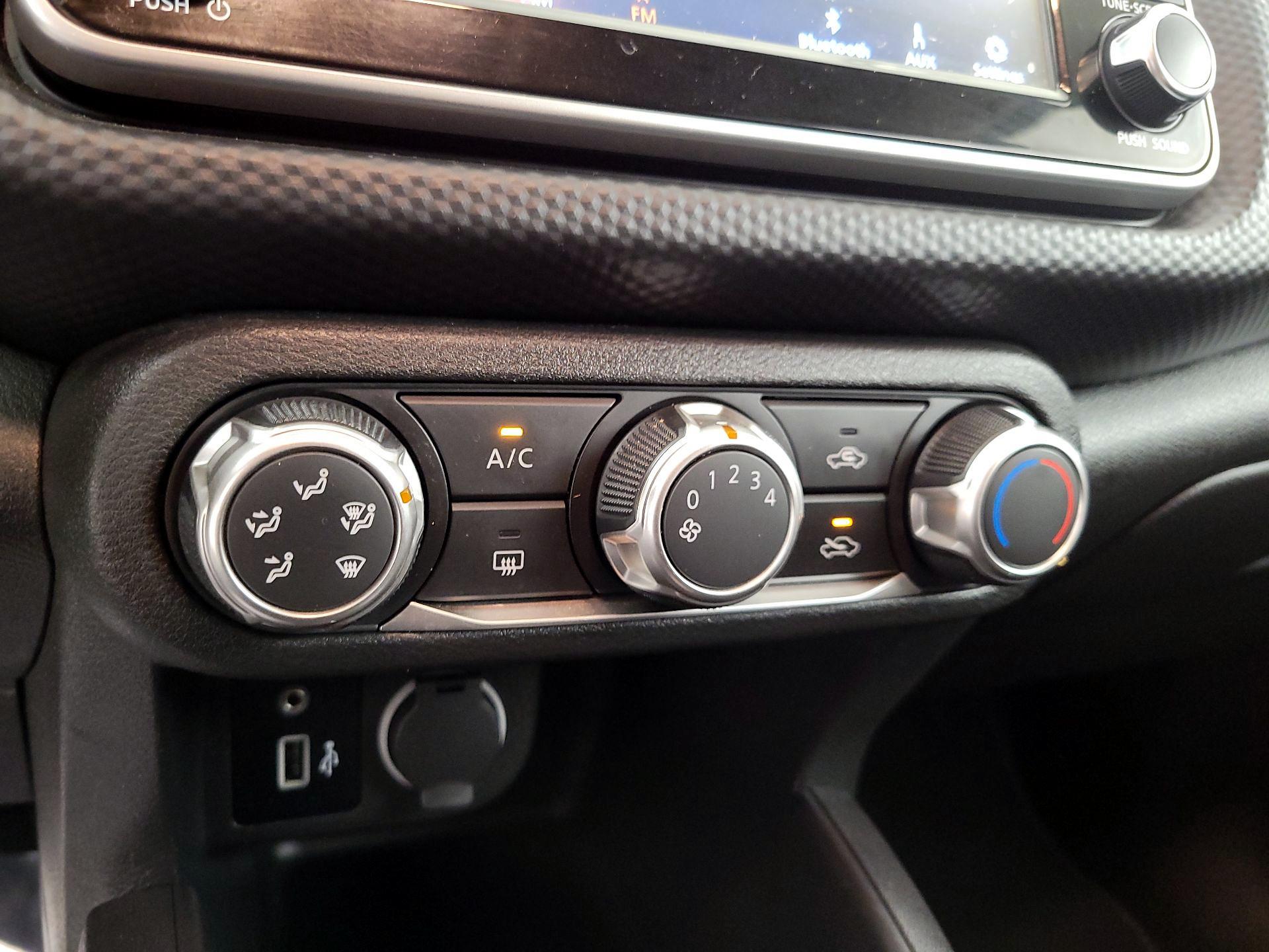 Thumbnail: 2023 Nissan Kicks - 16