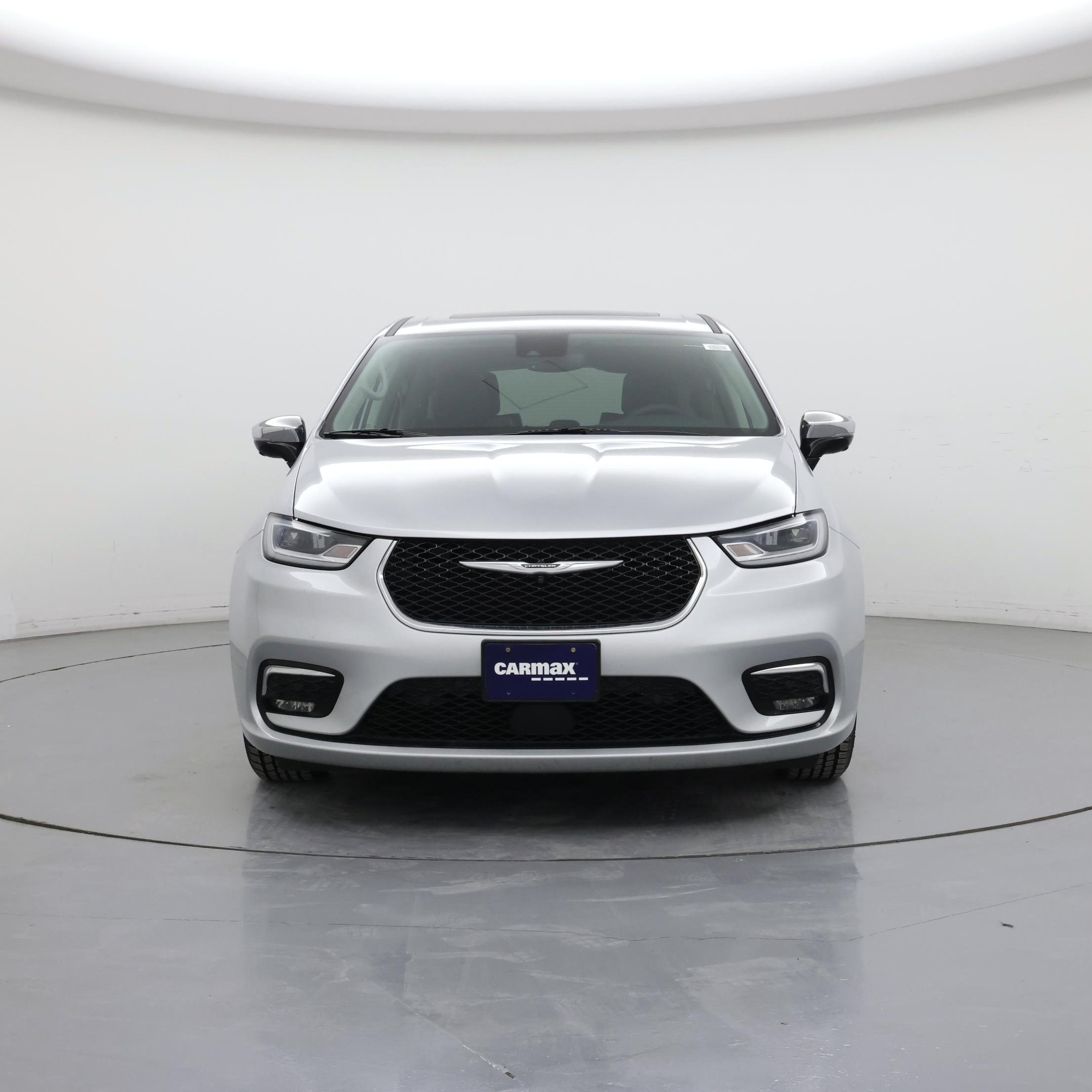 Thumbnail: 2023 Chrysler Pacifica - 5