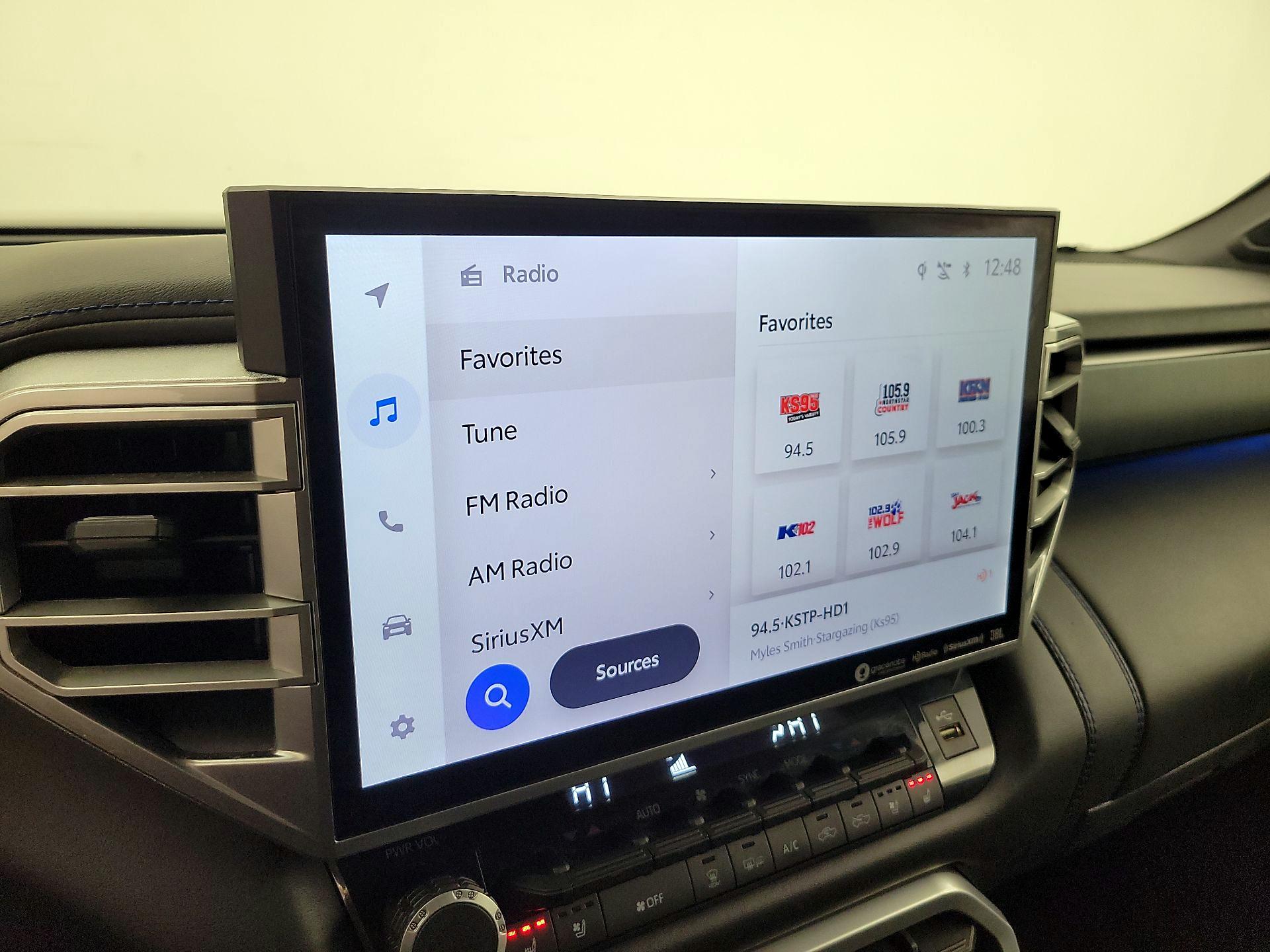 Thumbnail: 2022 Toyota Tundra - 16