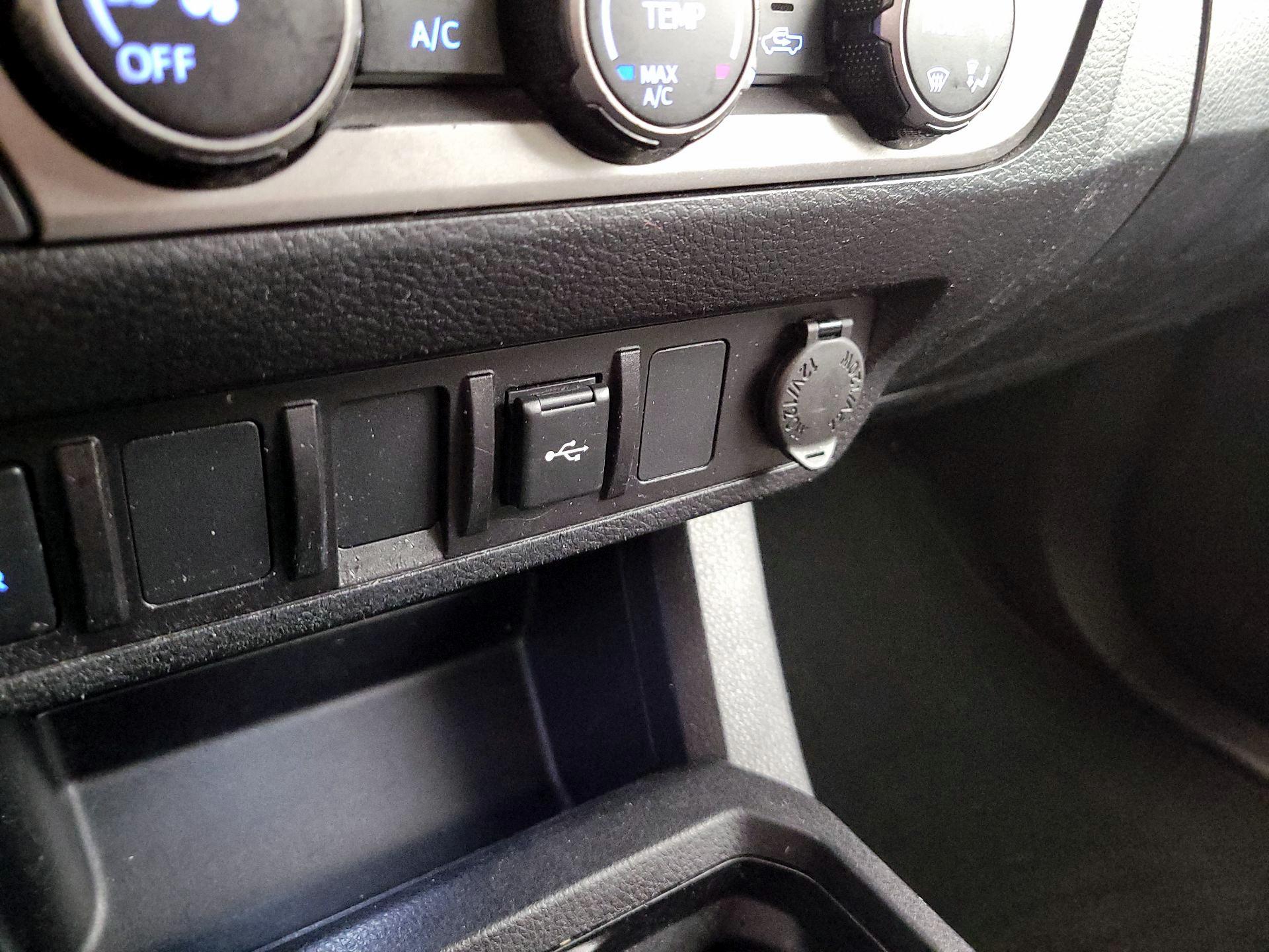 Thumbnail: 2022 Toyota Tacoma - 19