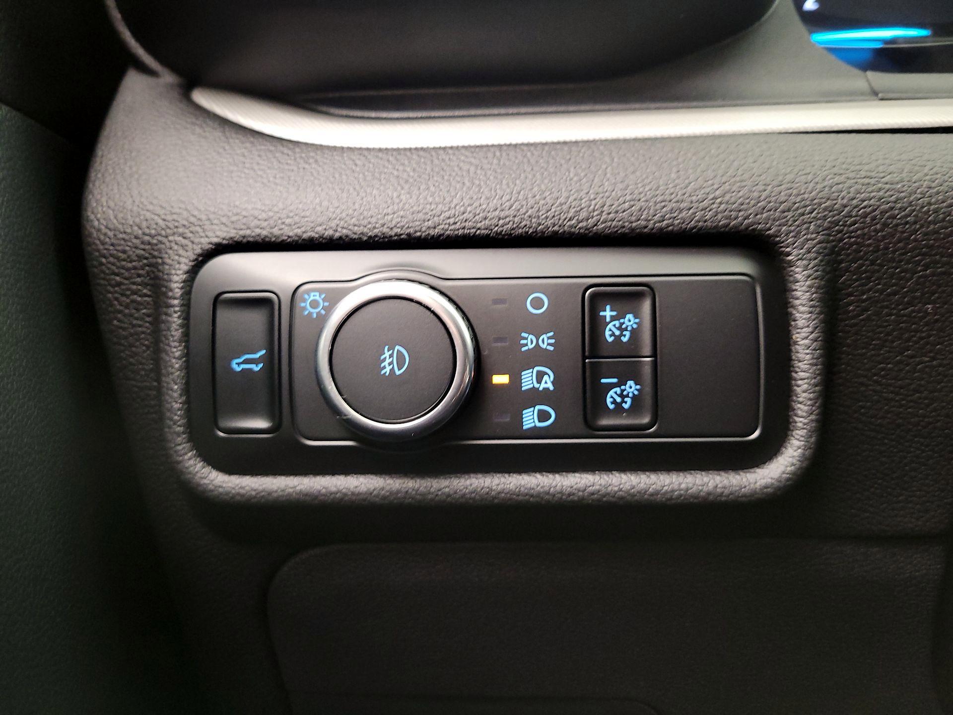 Thumbnail: 2023 Ford Explorer - 13