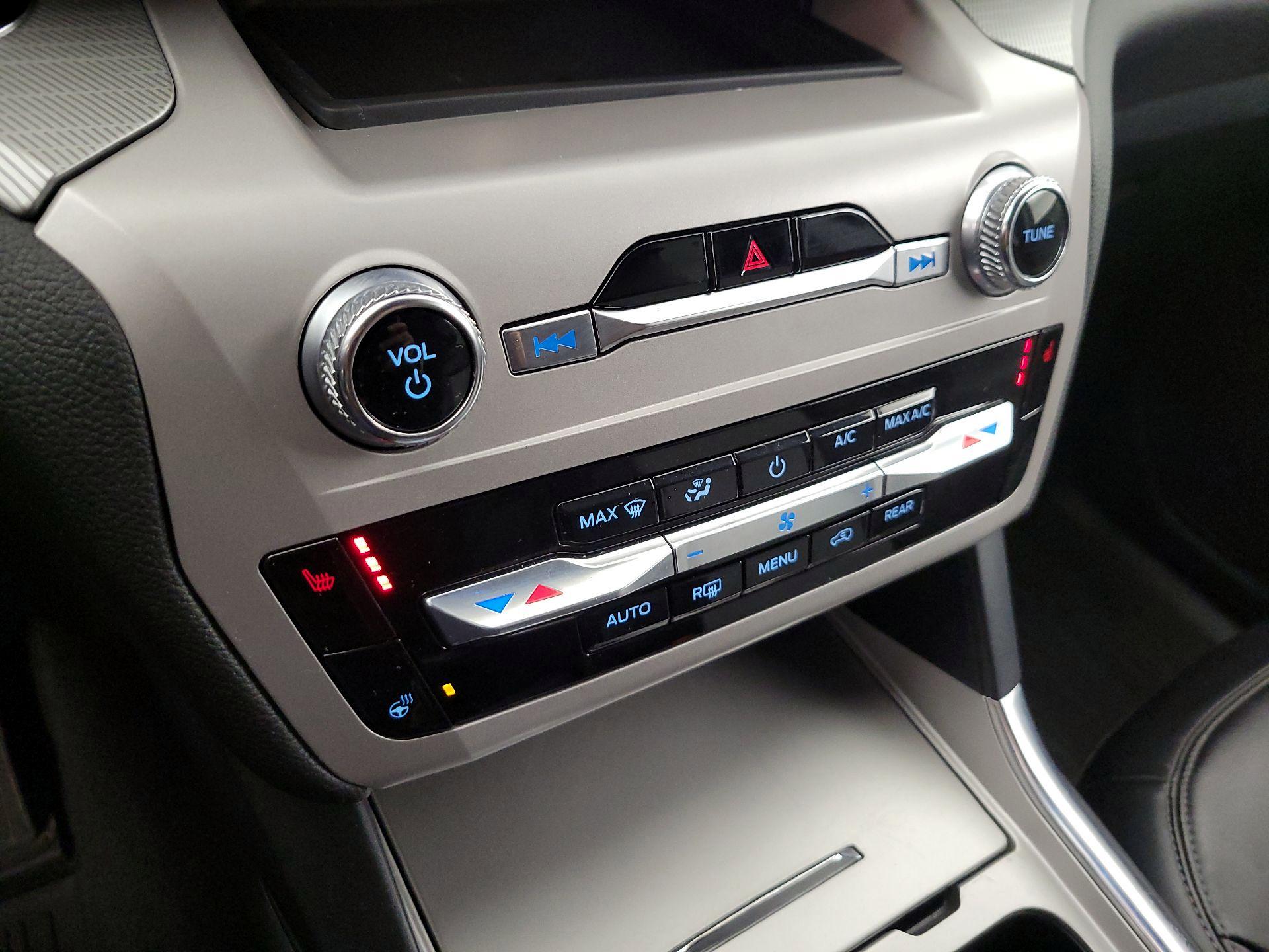 Thumbnail: 2023 Ford Explorer - 17