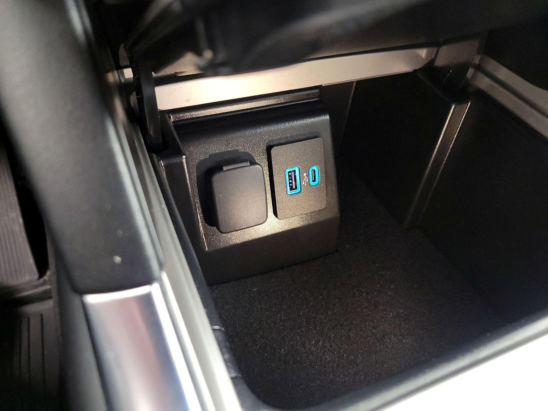 Thumbnail: 2023 Ford Explorer - 19