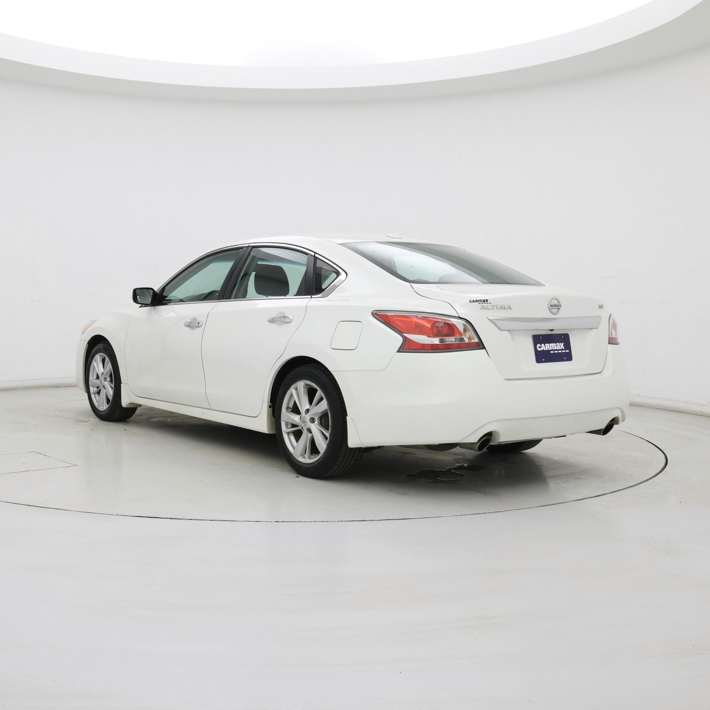 Thumbnail: 2015 Nissan Altima - 2