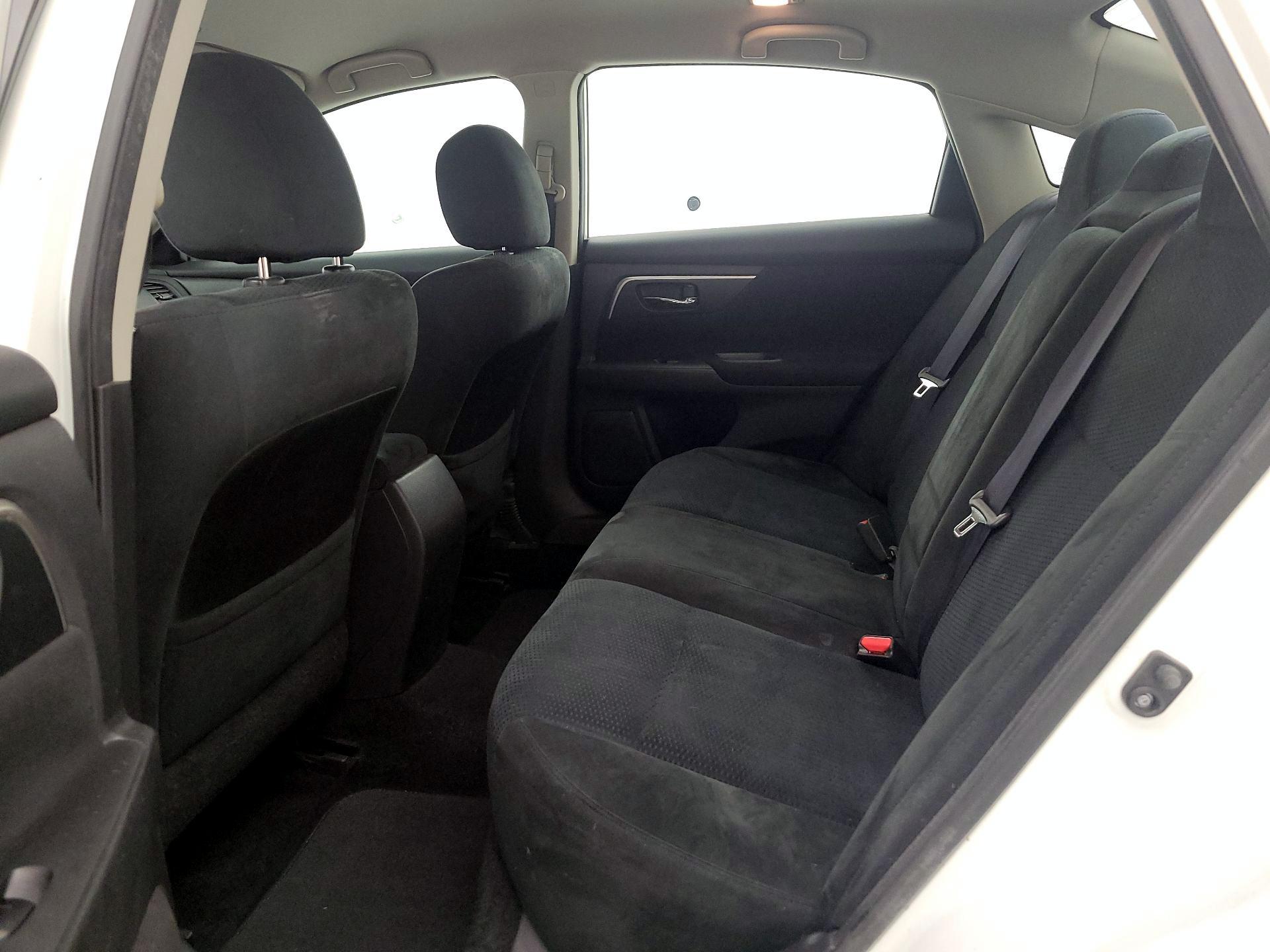 Thumbnail: 2015 Nissan Altima - 19