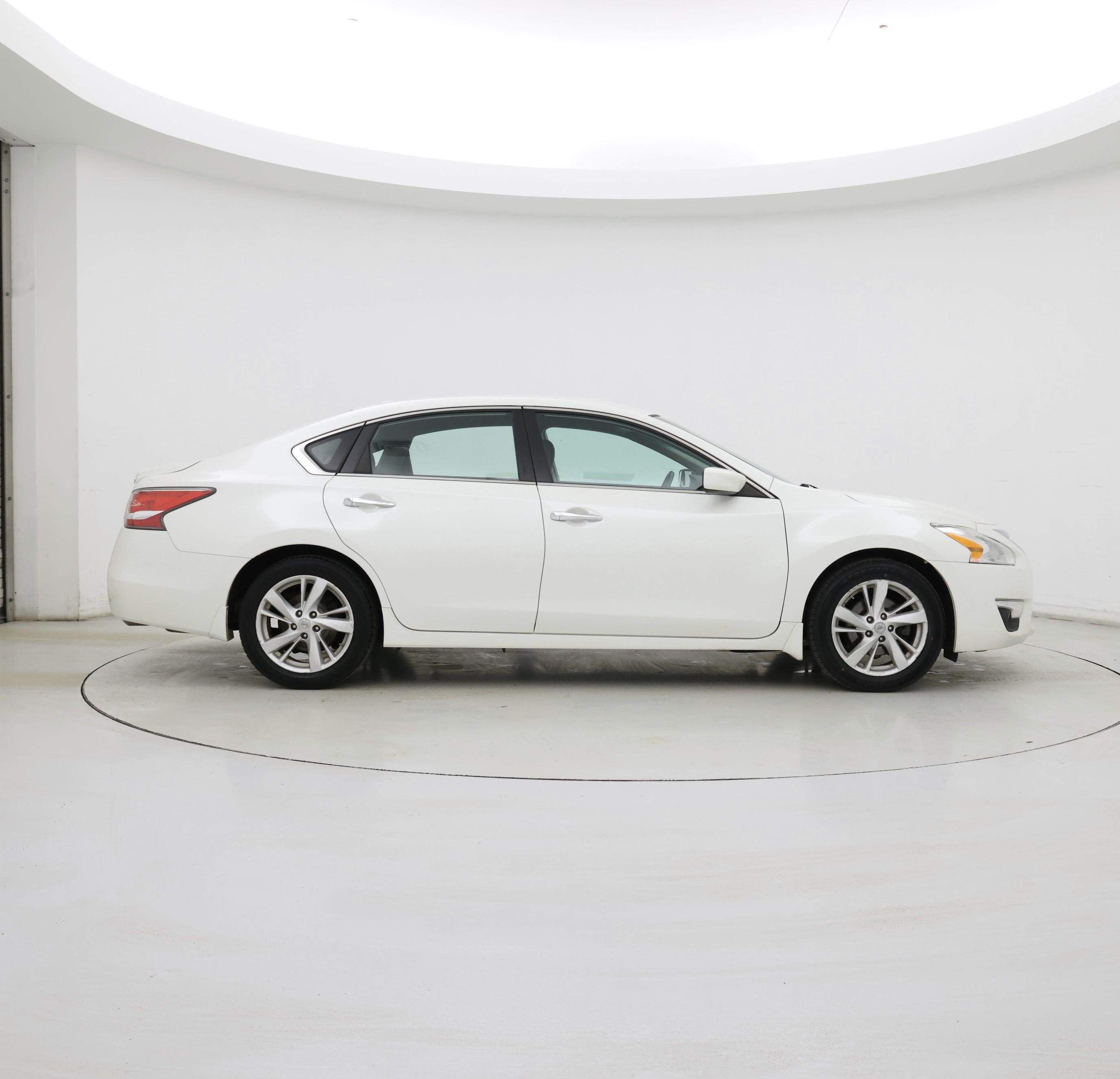 Thumbnail: 2015 Nissan Altima - 7