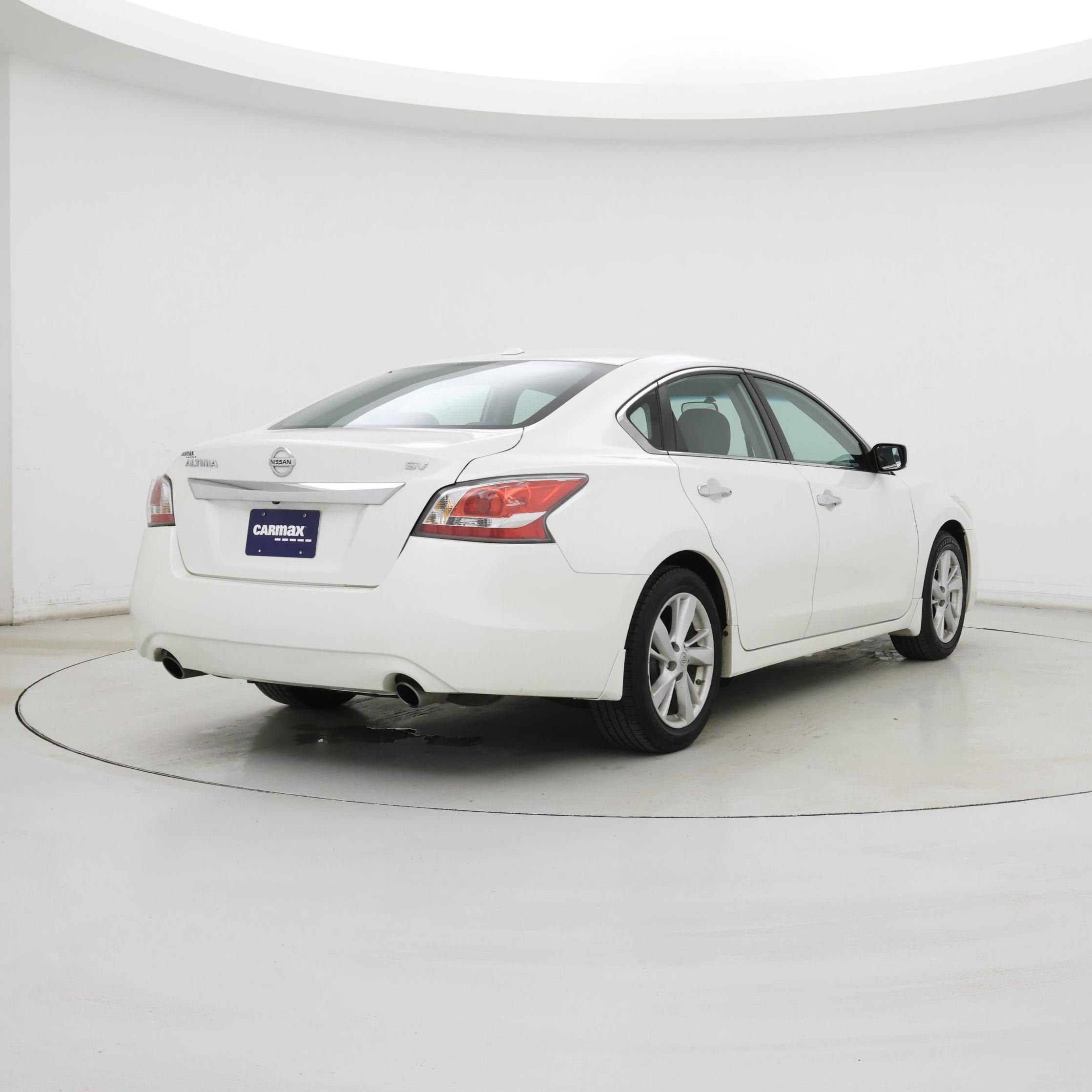 Thumbnail: 2015 Nissan Altima - 8