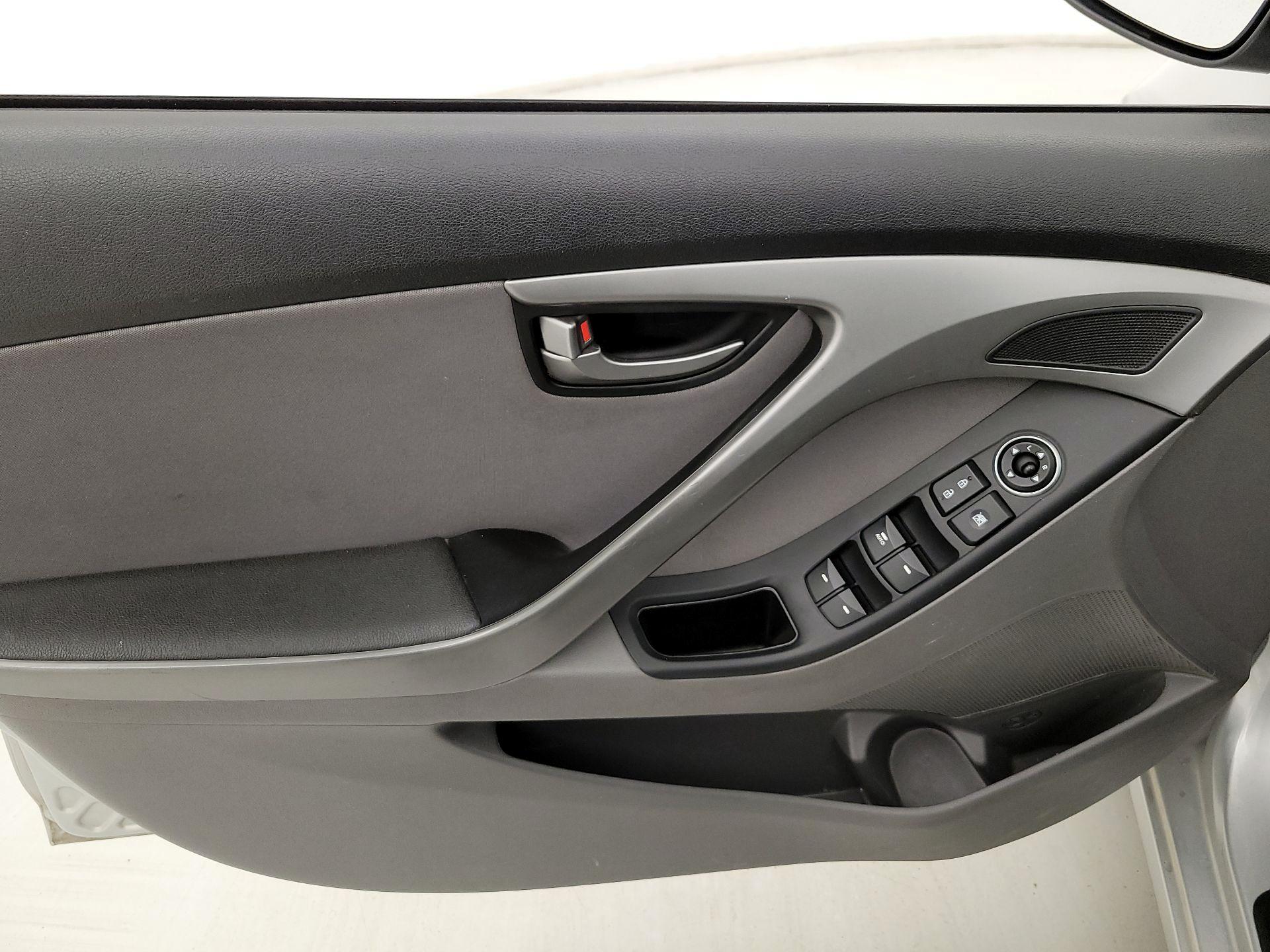 Thumbnail: 2016 Hyundai Elantra - 12