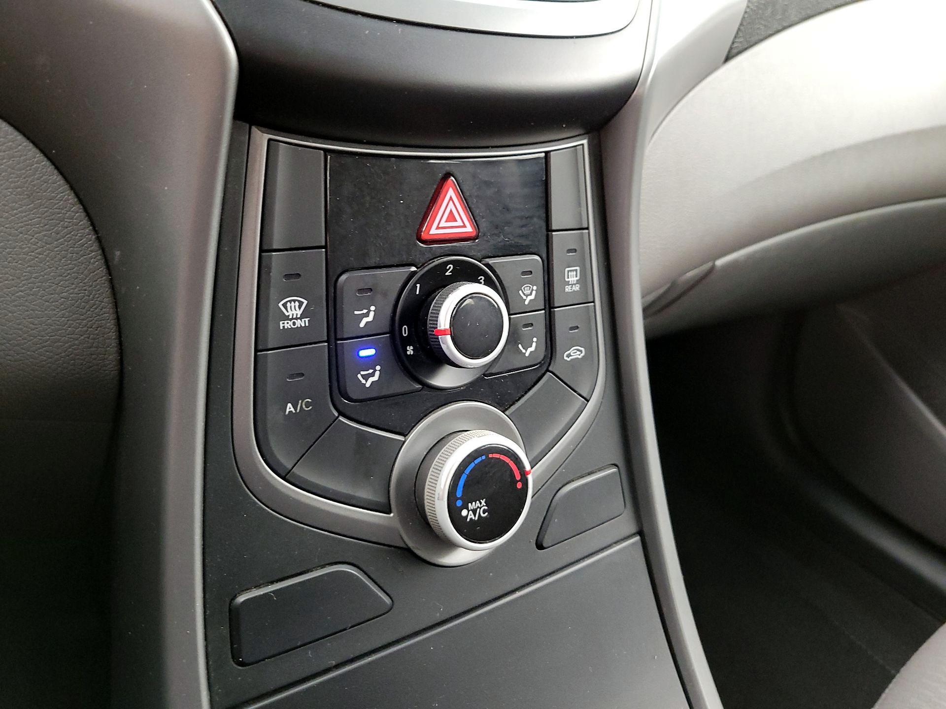 Thumbnail: 2016 Hyundai Elantra - 16