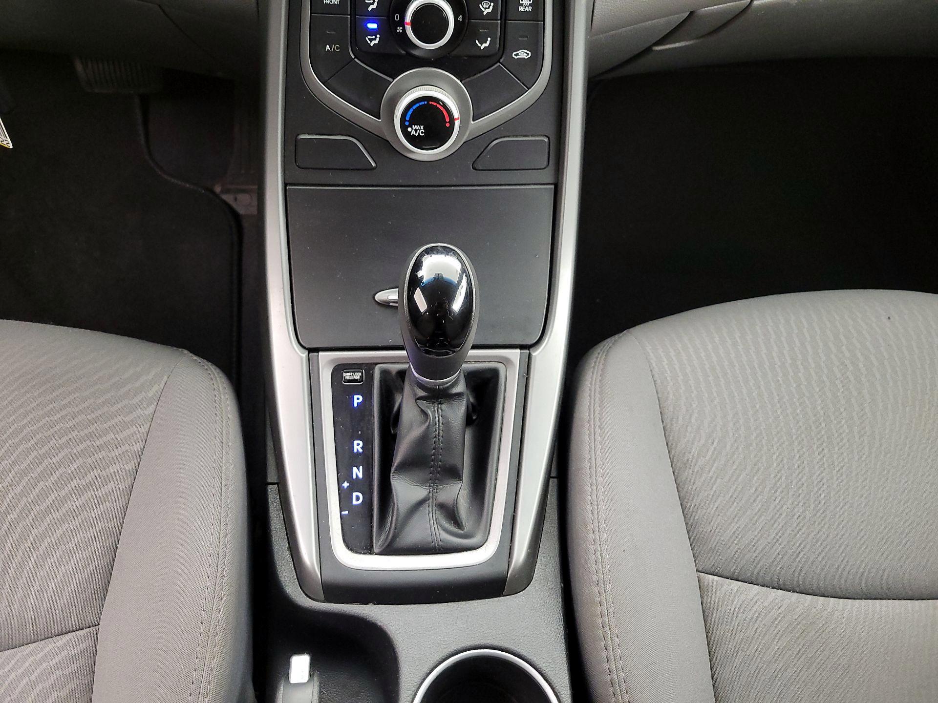 Thumbnail: 2016 Hyundai Elantra - 17