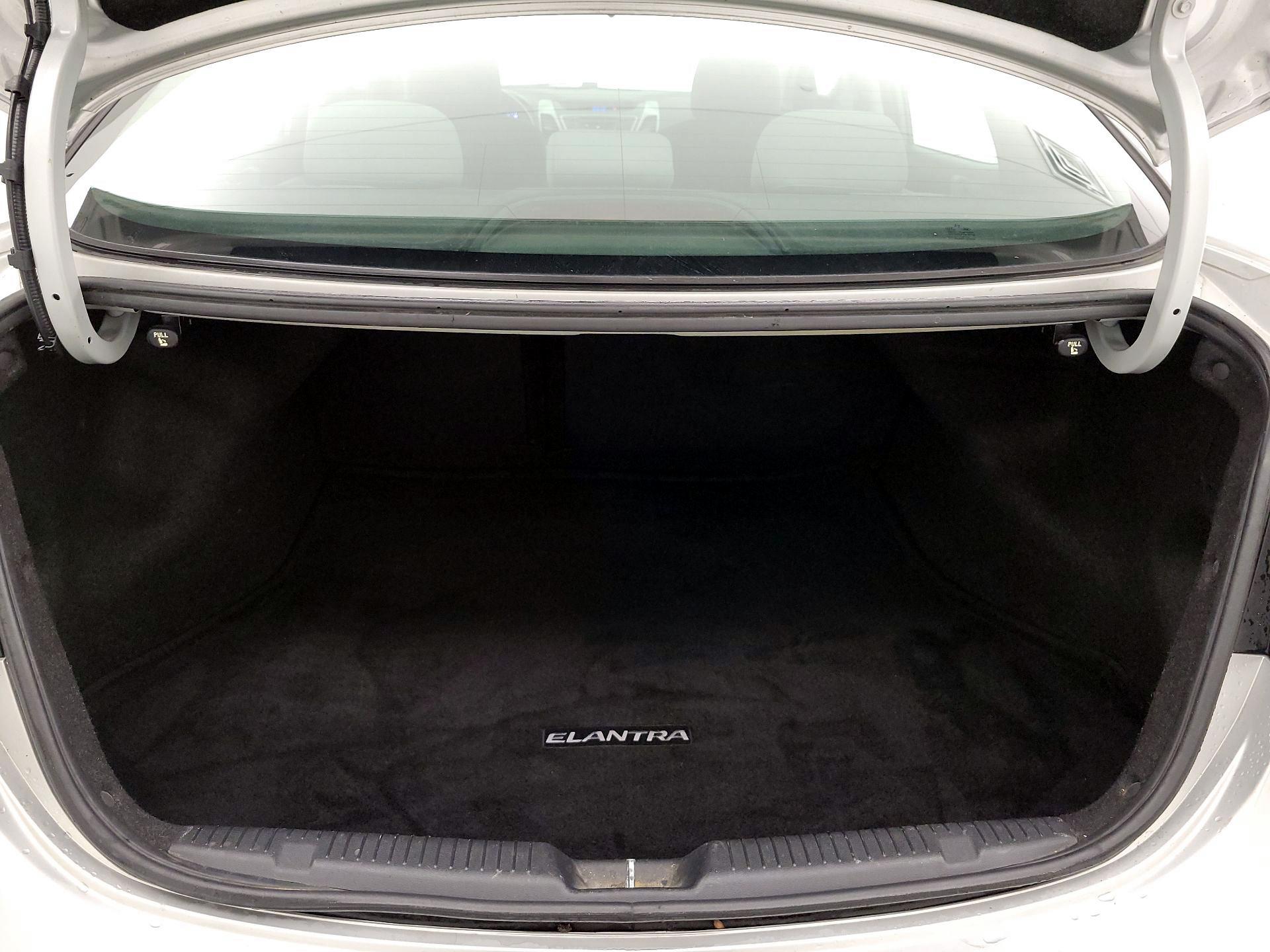 Thumbnail: 2016 Hyundai Elantra - 20