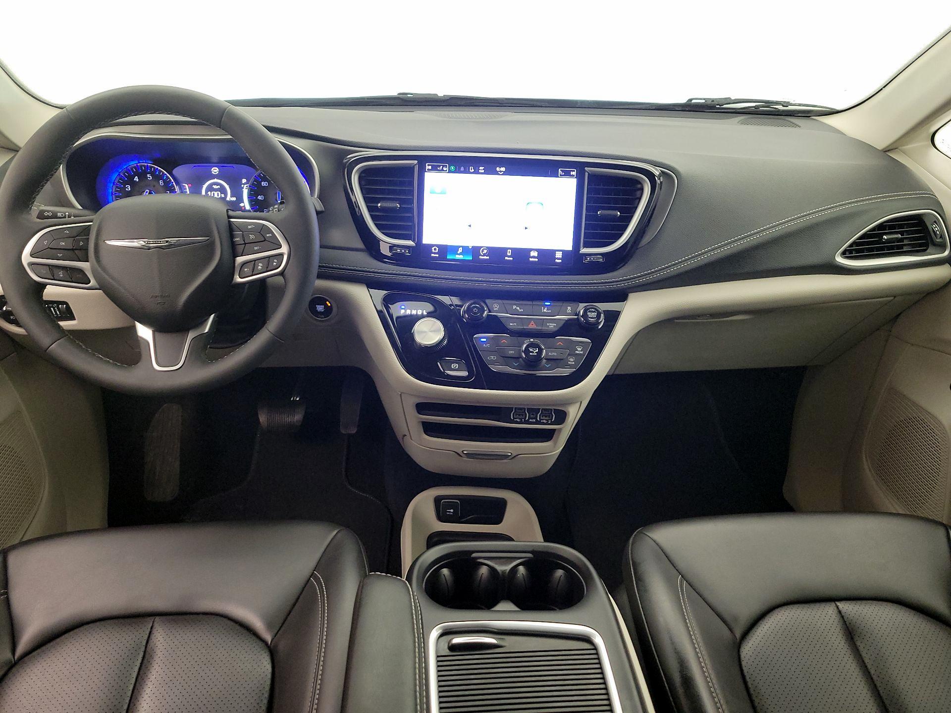 Thumbnail: 2023 Chrysler Pacifica - 9