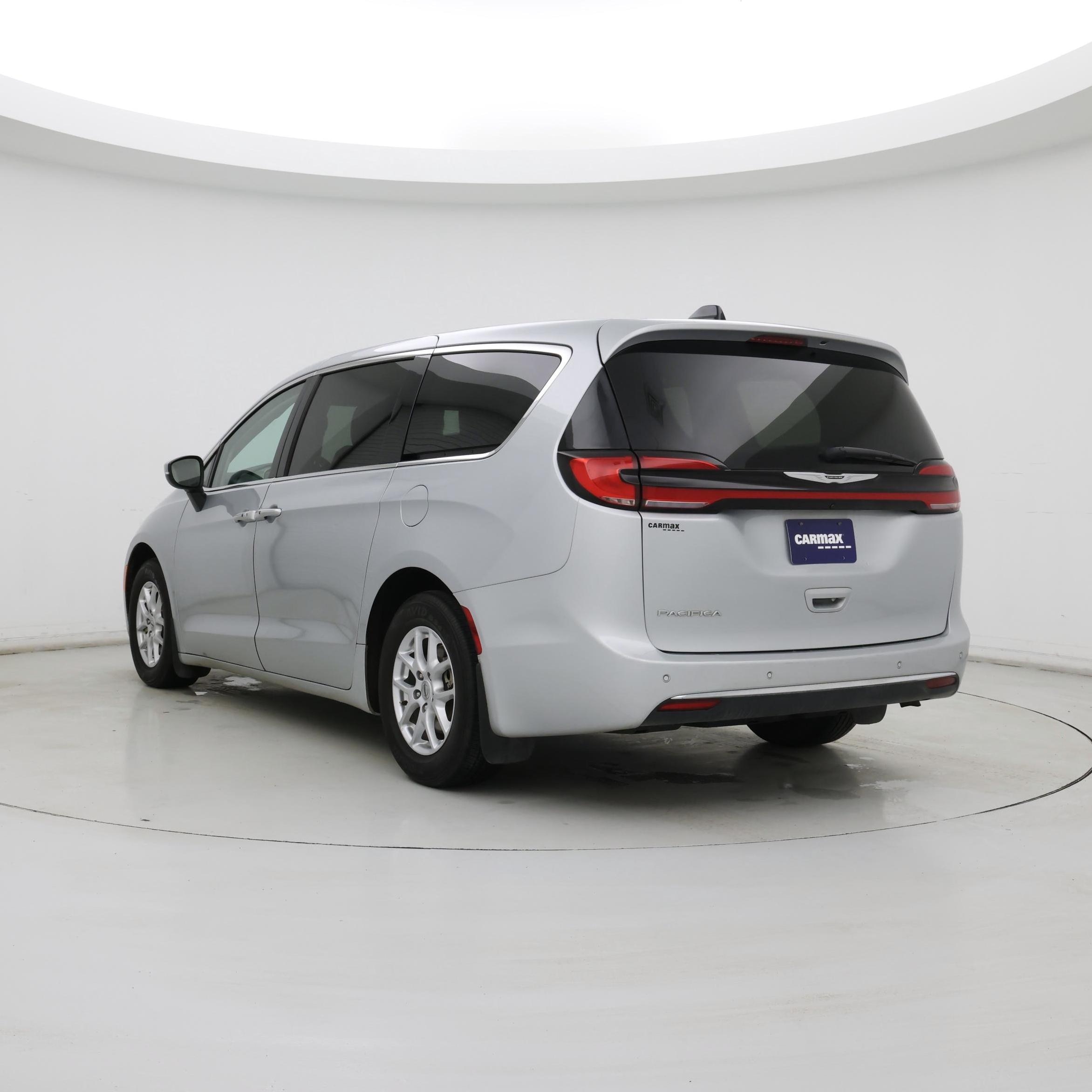 Thumbnail: 2023 Chrysler Pacifica - 2