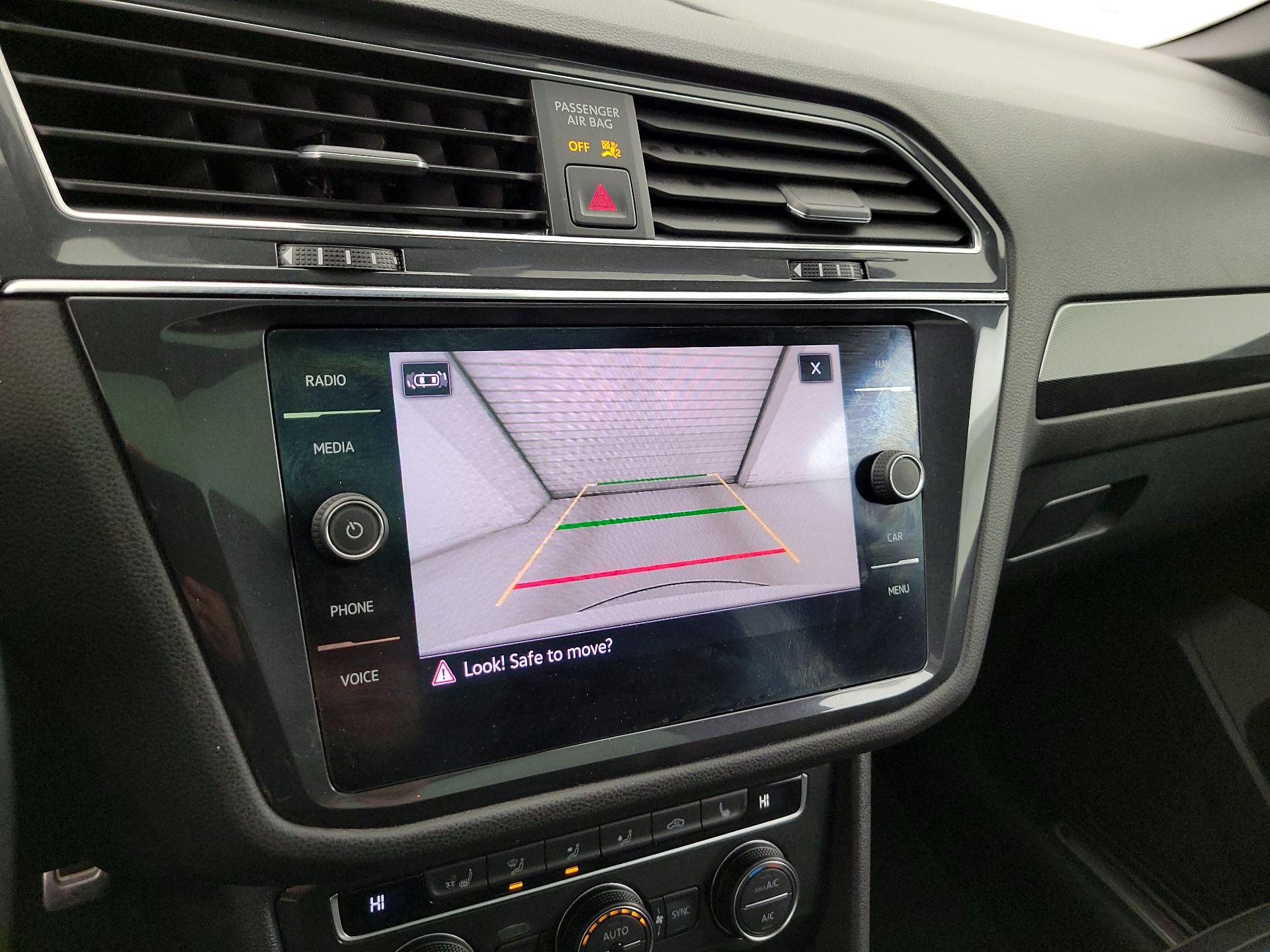 Thumbnail: 2021 Volkswagen Tiguan - 15