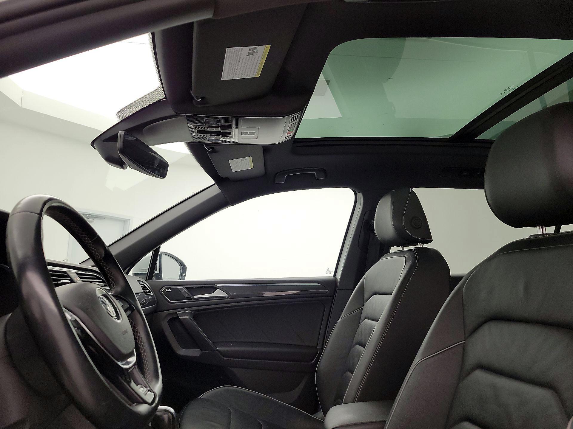 Thumbnail: 2021 Volkswagen Tiguan - 20