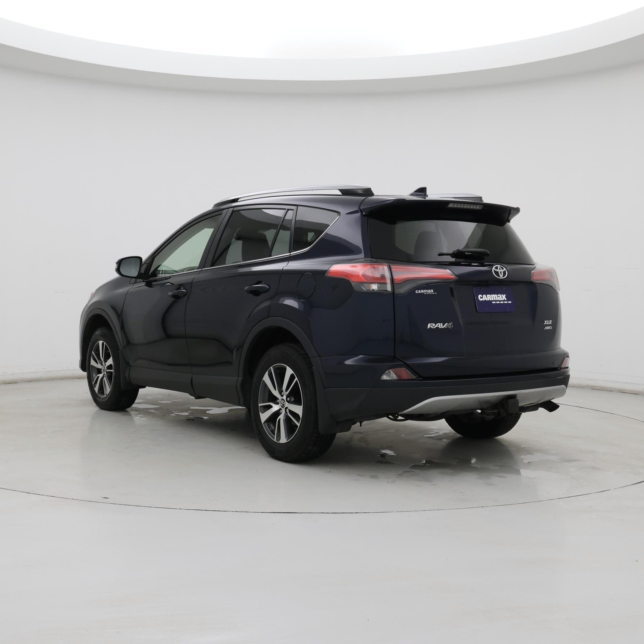 Thumbnail: 2018 Toyota RAV4 - 2