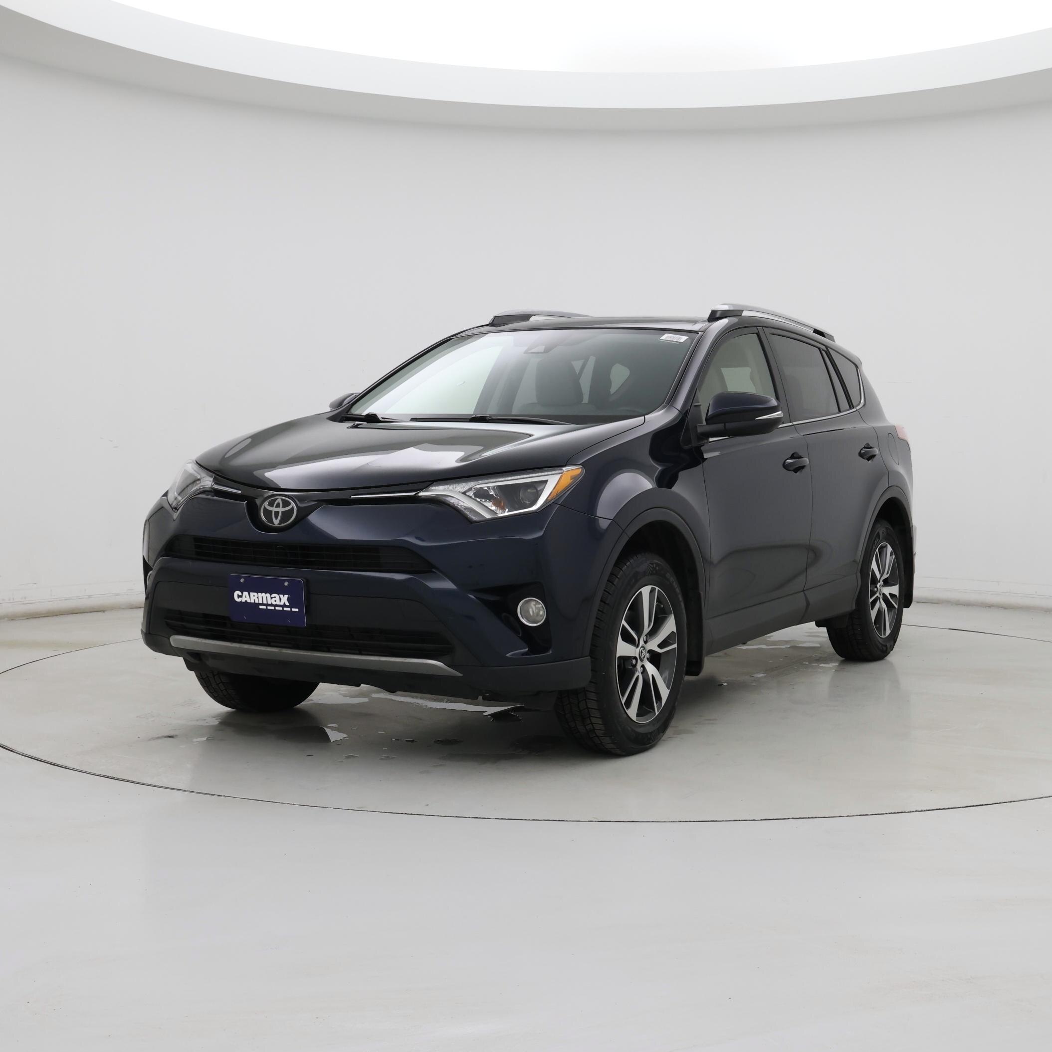 Thumbnail: 2018 Toyota RAV4 - 4