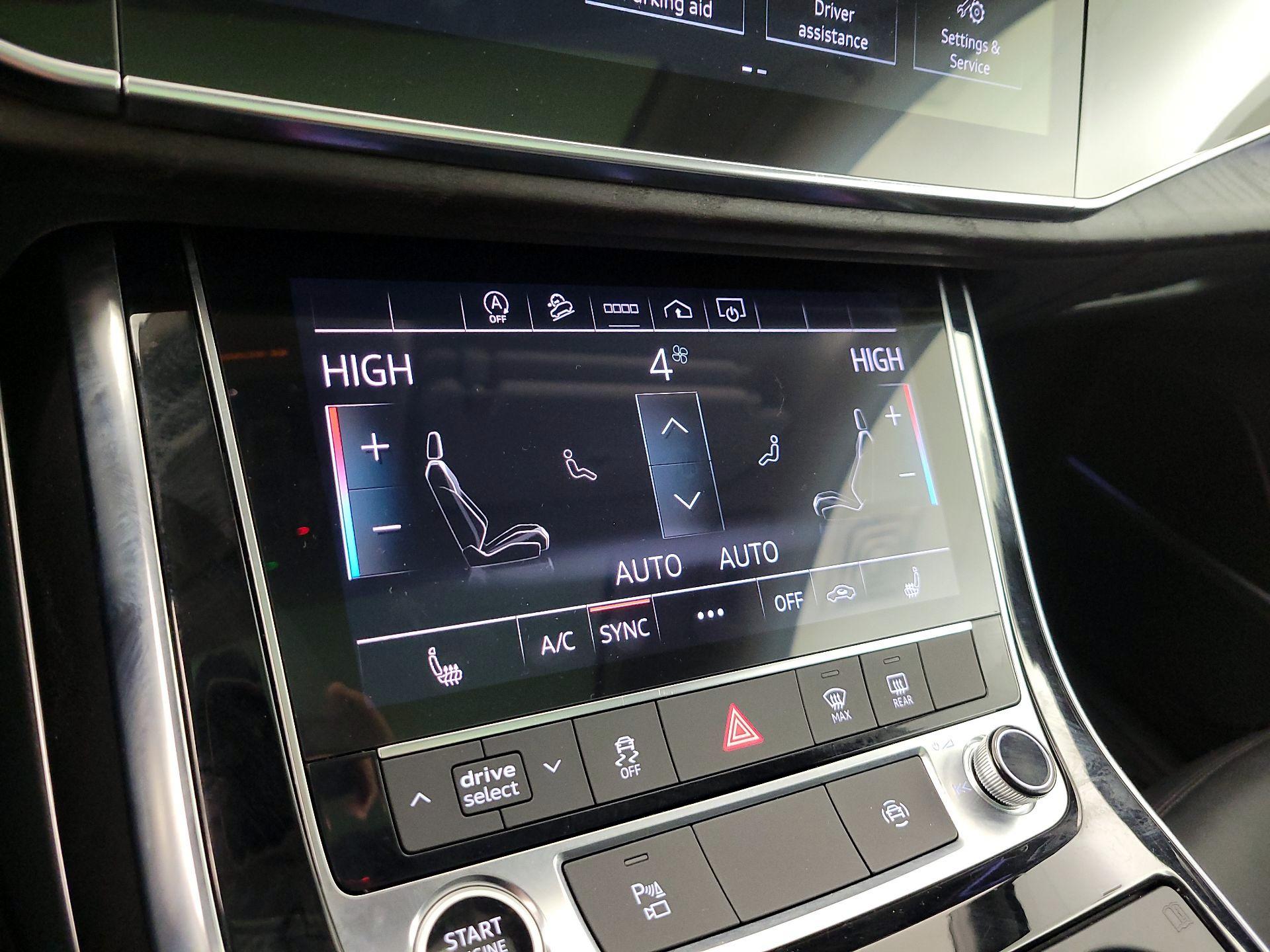 Thumbnail: 2022 Audi Q7 - 17