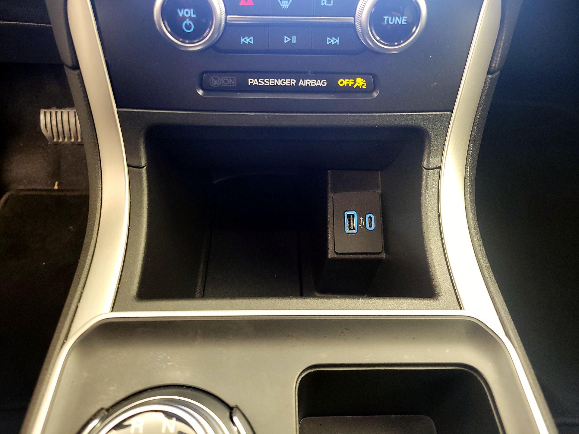 Thumbnail: 2024 Ford Edge - 18