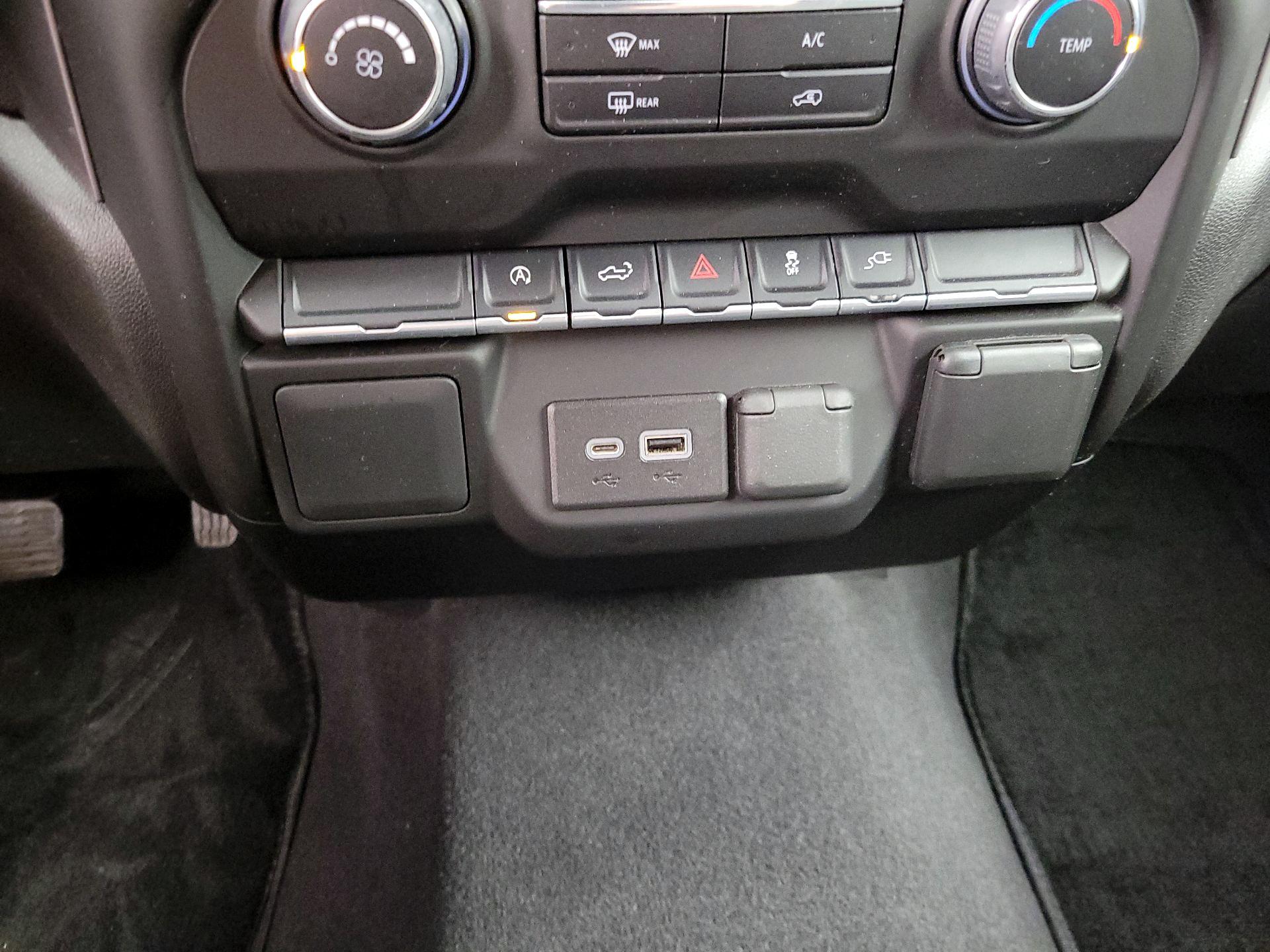 Thumbnail: 2022 Chevrolet Silverado 1500 - 16