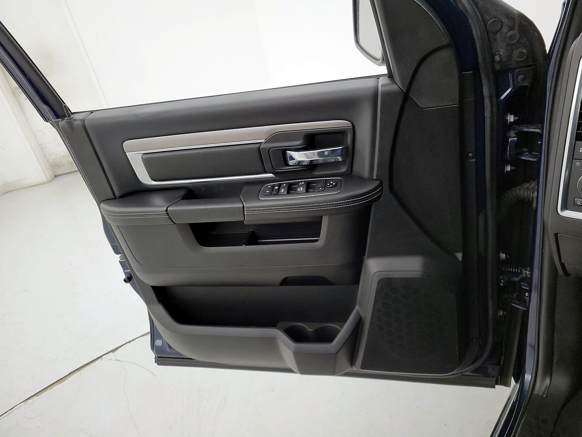 Thumbnail: 2023 RAM 1500 Classic - 12